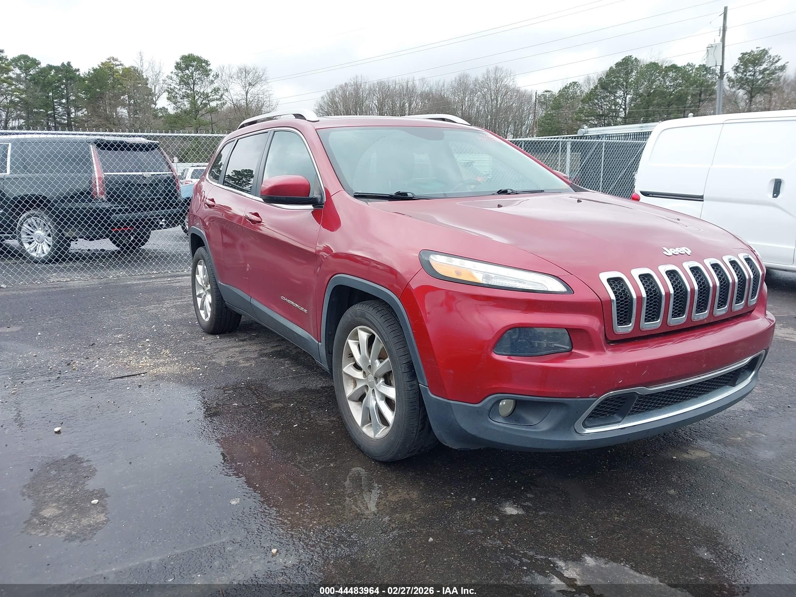 2016 Jeep Cherokee Limited, VIN 1C4PJLDB6GW172940 — Rear end