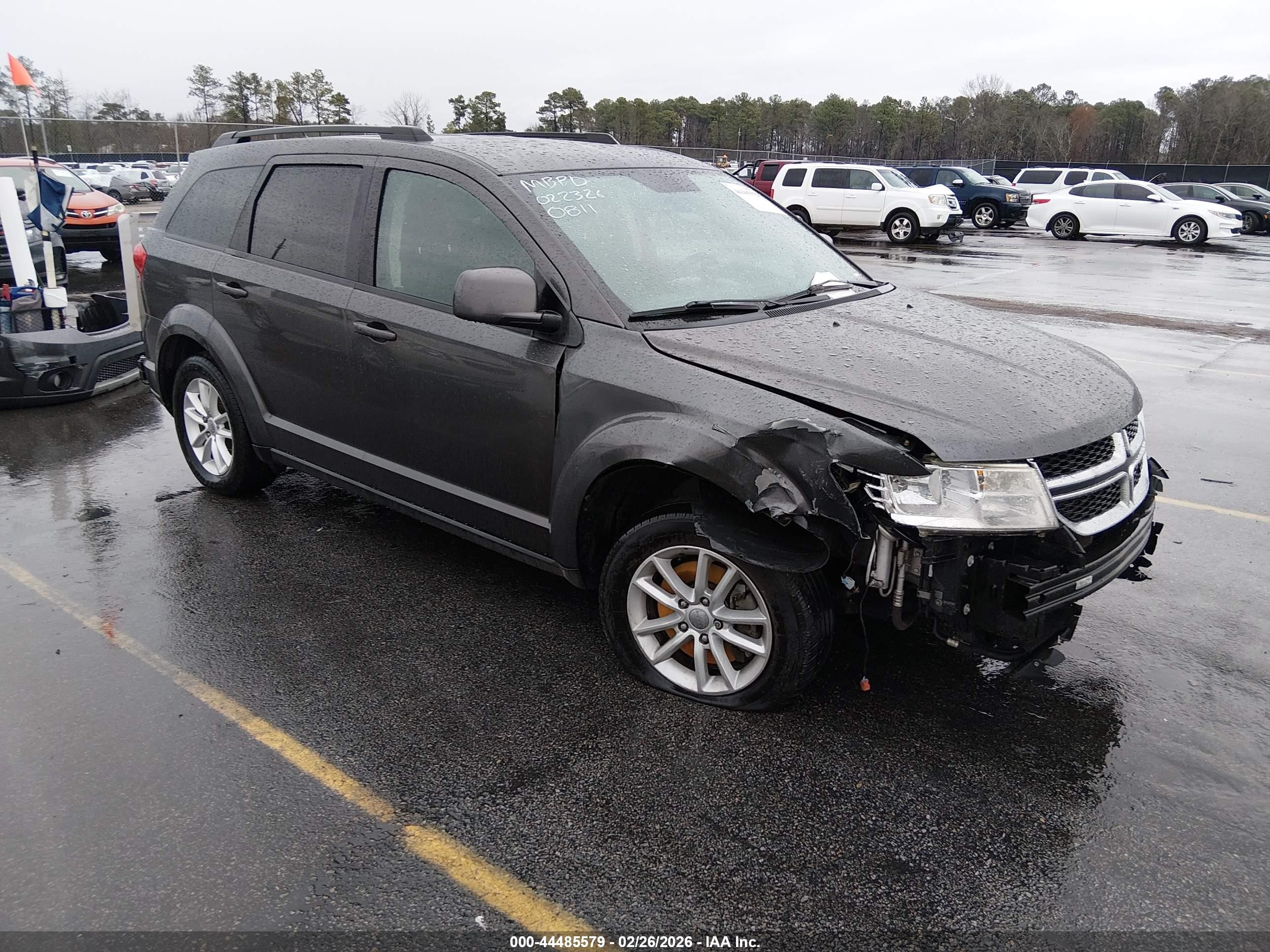 2017 Dodge Journey SXT, VIN 3C4PDCBG4HT530811 — Front end