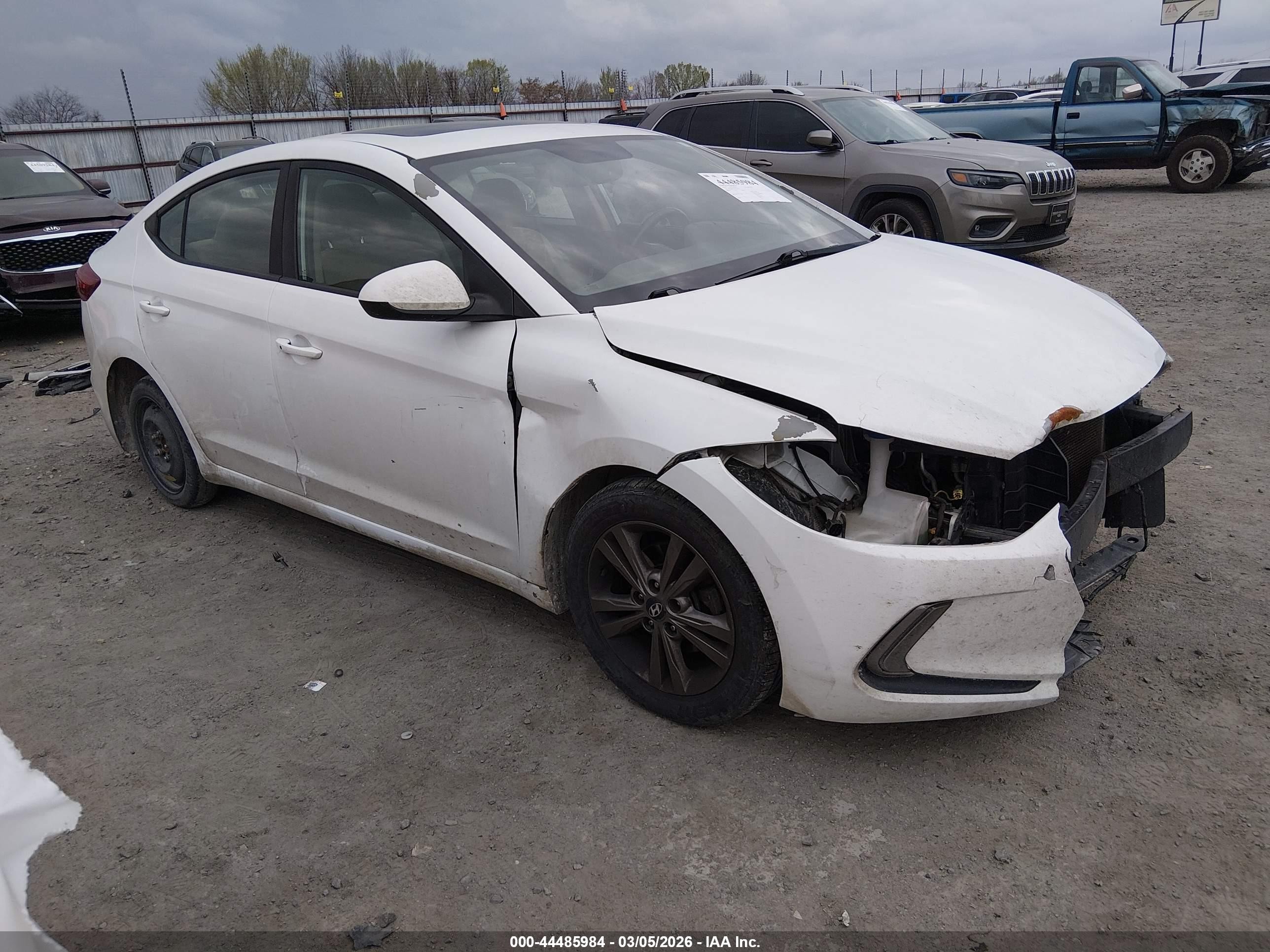 2018 Hyundai Elantra SEL, VIN 5NPD84LFXJH235656 — Front end