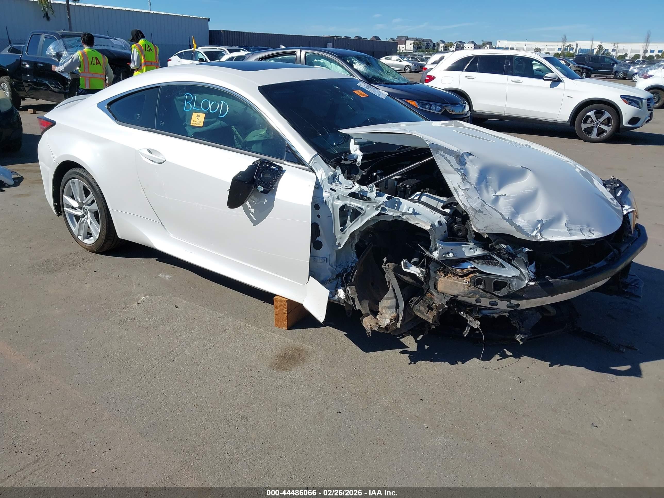 2024 Lexus RC 300, VIN JTHDA5BC9R5012777 — Перед