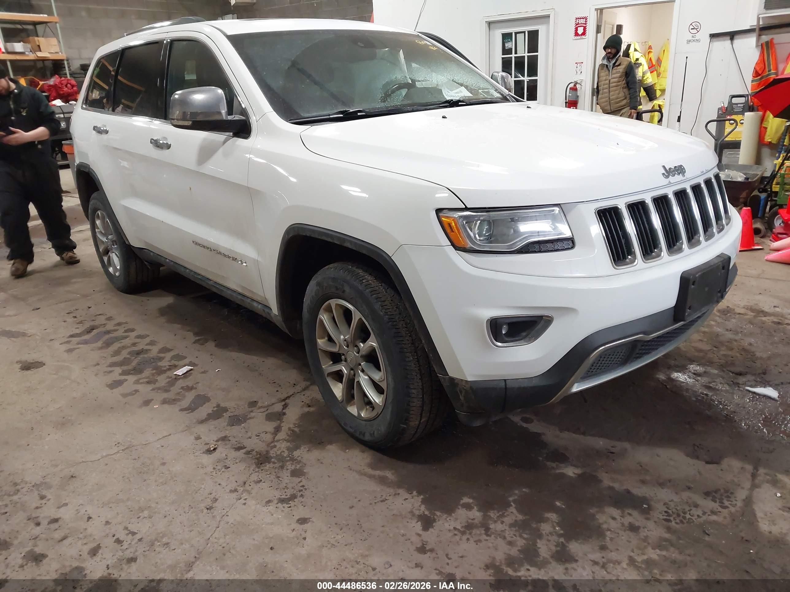 2016 Jeep Grand Cherokee Limited, VIN 1C4RJFBG8GC304896 — Side