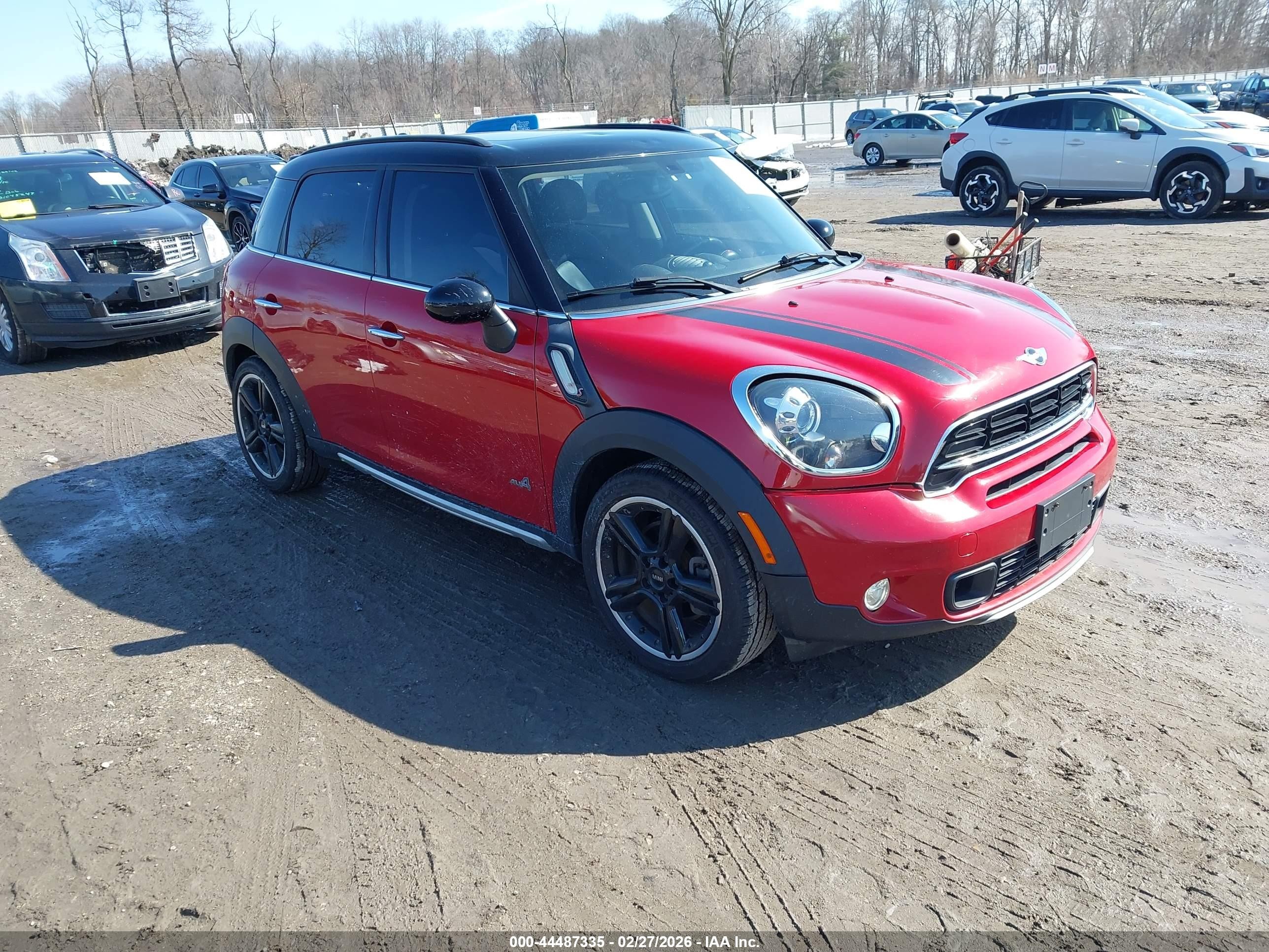 2015 MINI Countryman S, VIN WMWZC5C52FWP44947 — Rear end