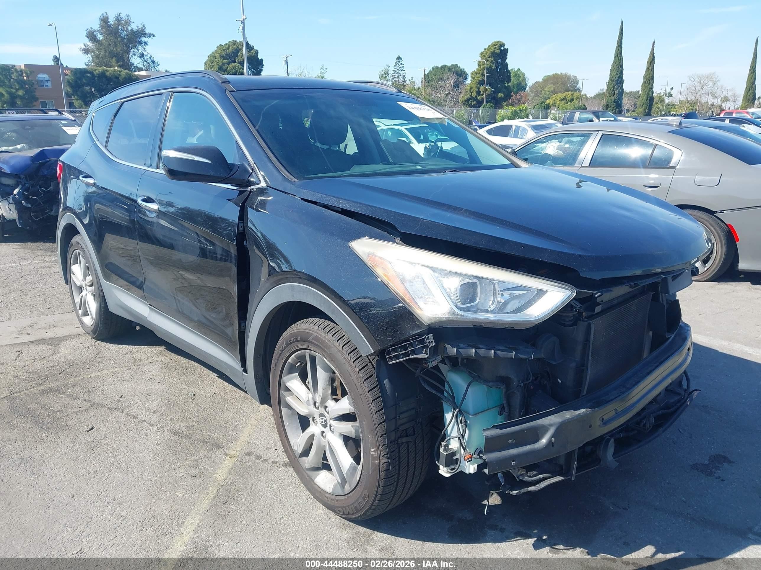 2013 Hyundai Santa Fe Sport, VIN 5XYZU3LA9DG079203 — Front end