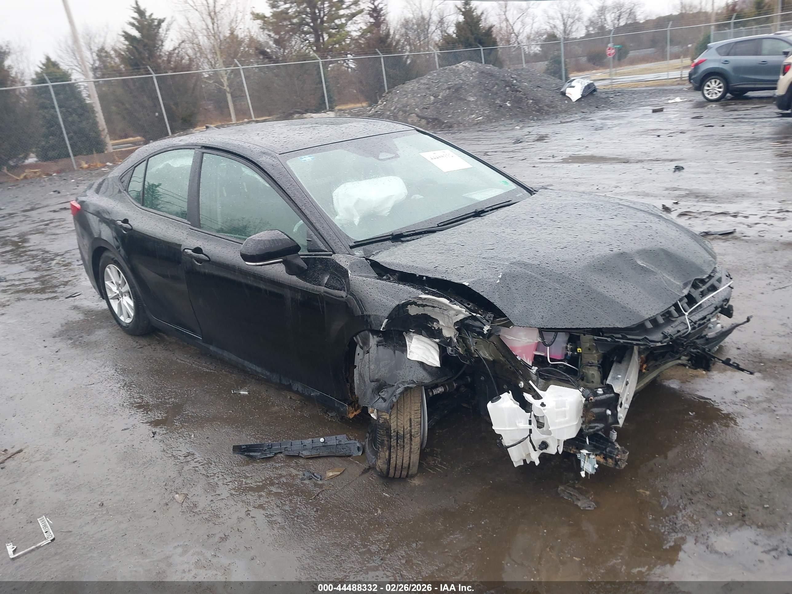 2026 Toyota Camry SE, VIN 4T1DAACK2TU215695 — Front end