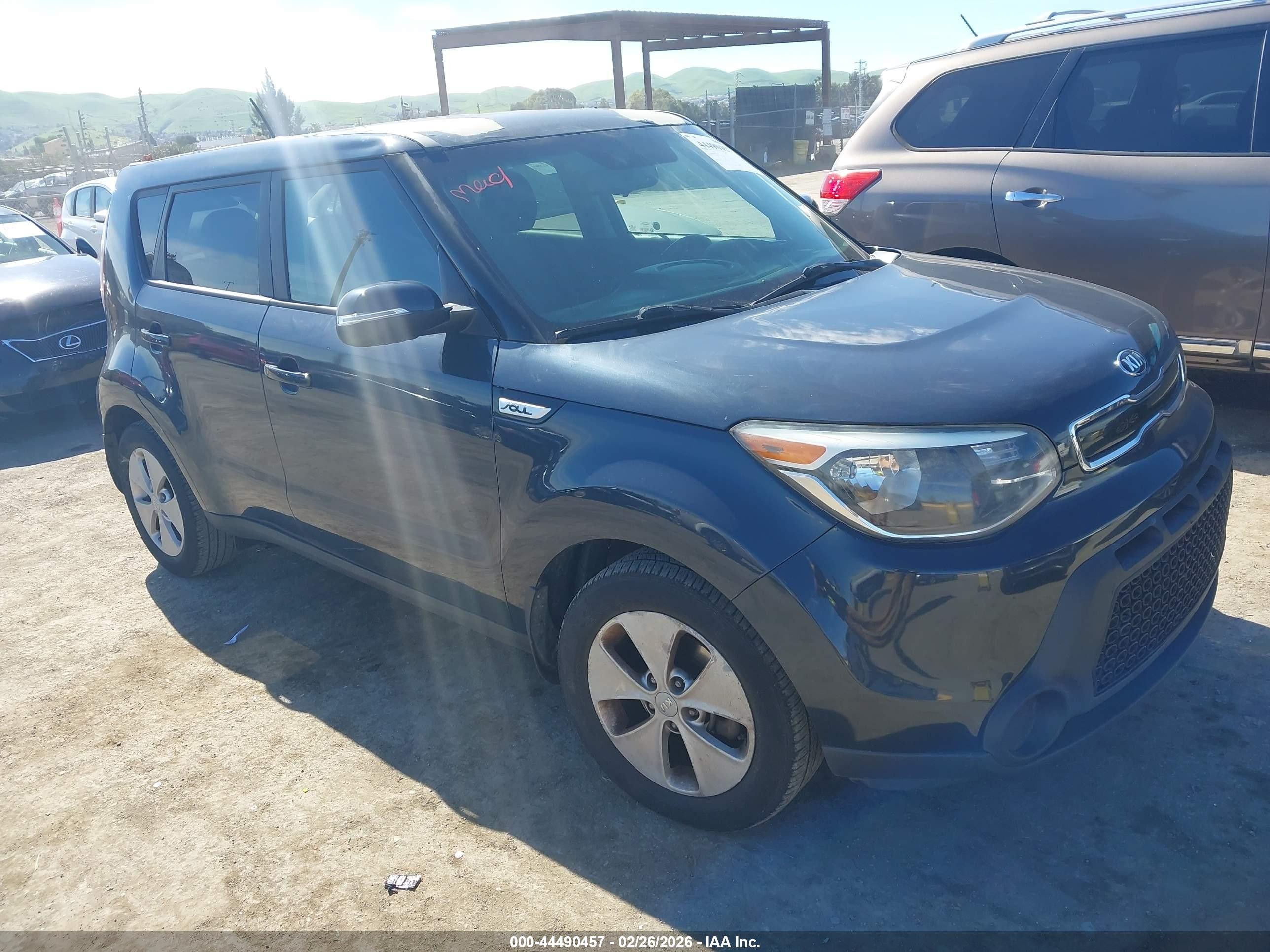 2014 Kia Soul +, VIN KNDJP3A57E7037377 — Roof