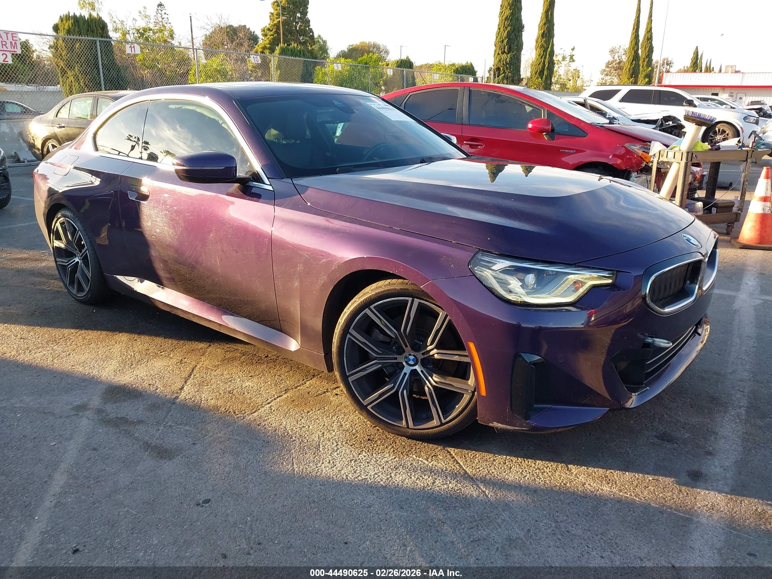 2022 BMW 2 Series 230i, VIN 3MW23CM0XN8C52795 — Side