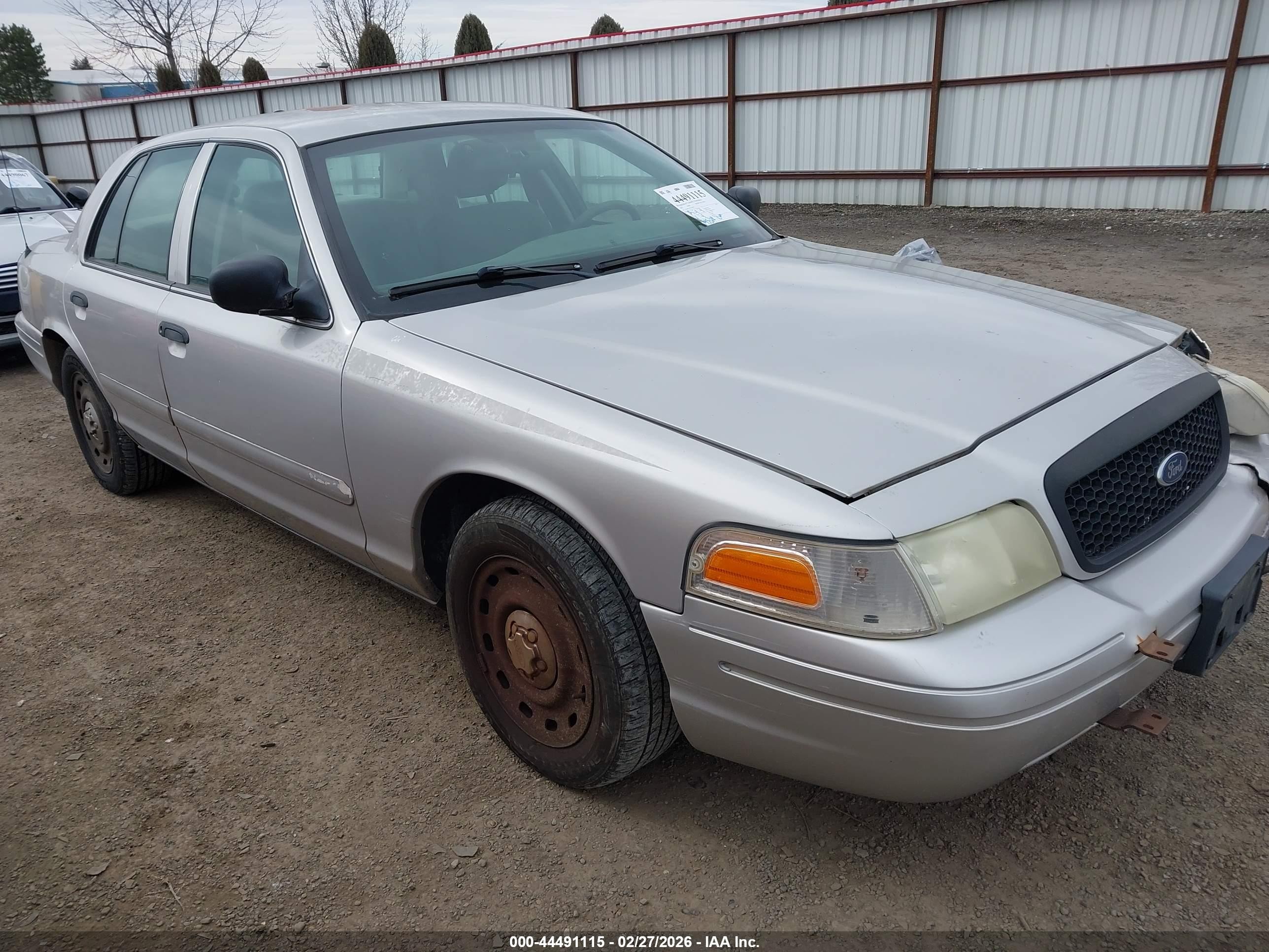 2005 Ford Police Interceptor, VIN 2FAHP71W15X147808 — Side