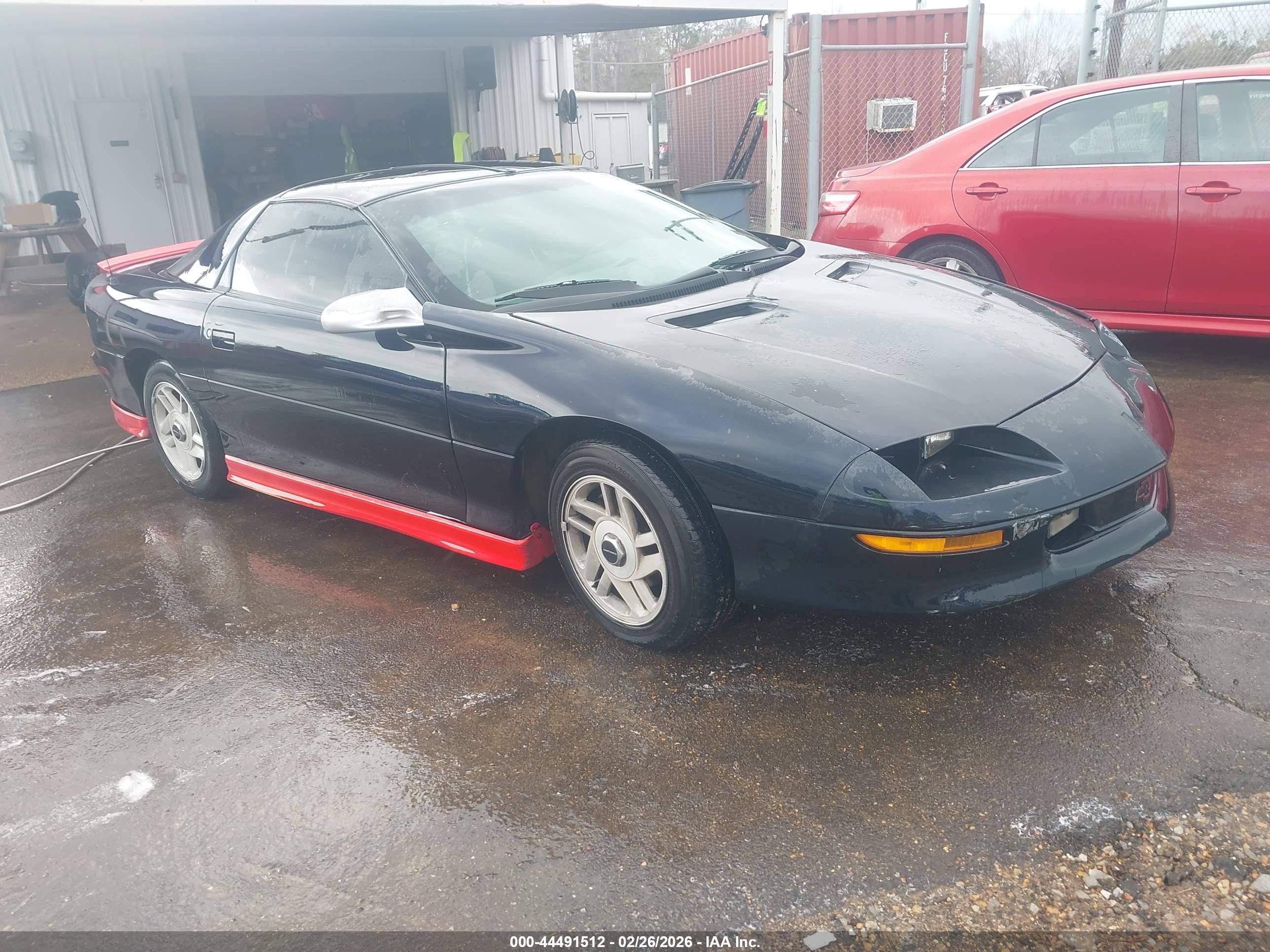 1995 Chevrolet Camaro, VIN 2G1FP22S2S2105956 — Front end