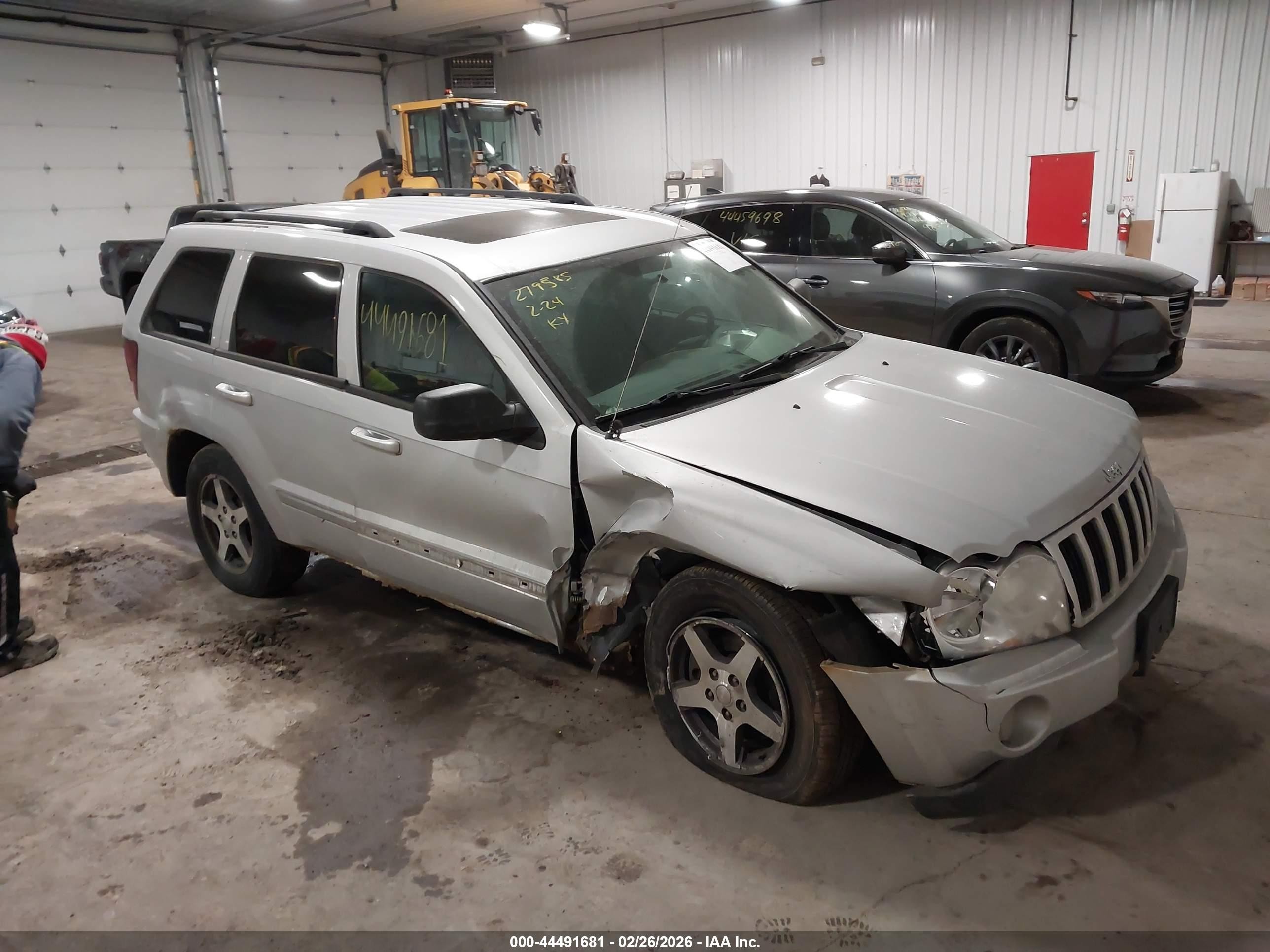 2006 Jeep Grand Cherokee Laredo, VIN 1J4GR48K76C261287 — Side