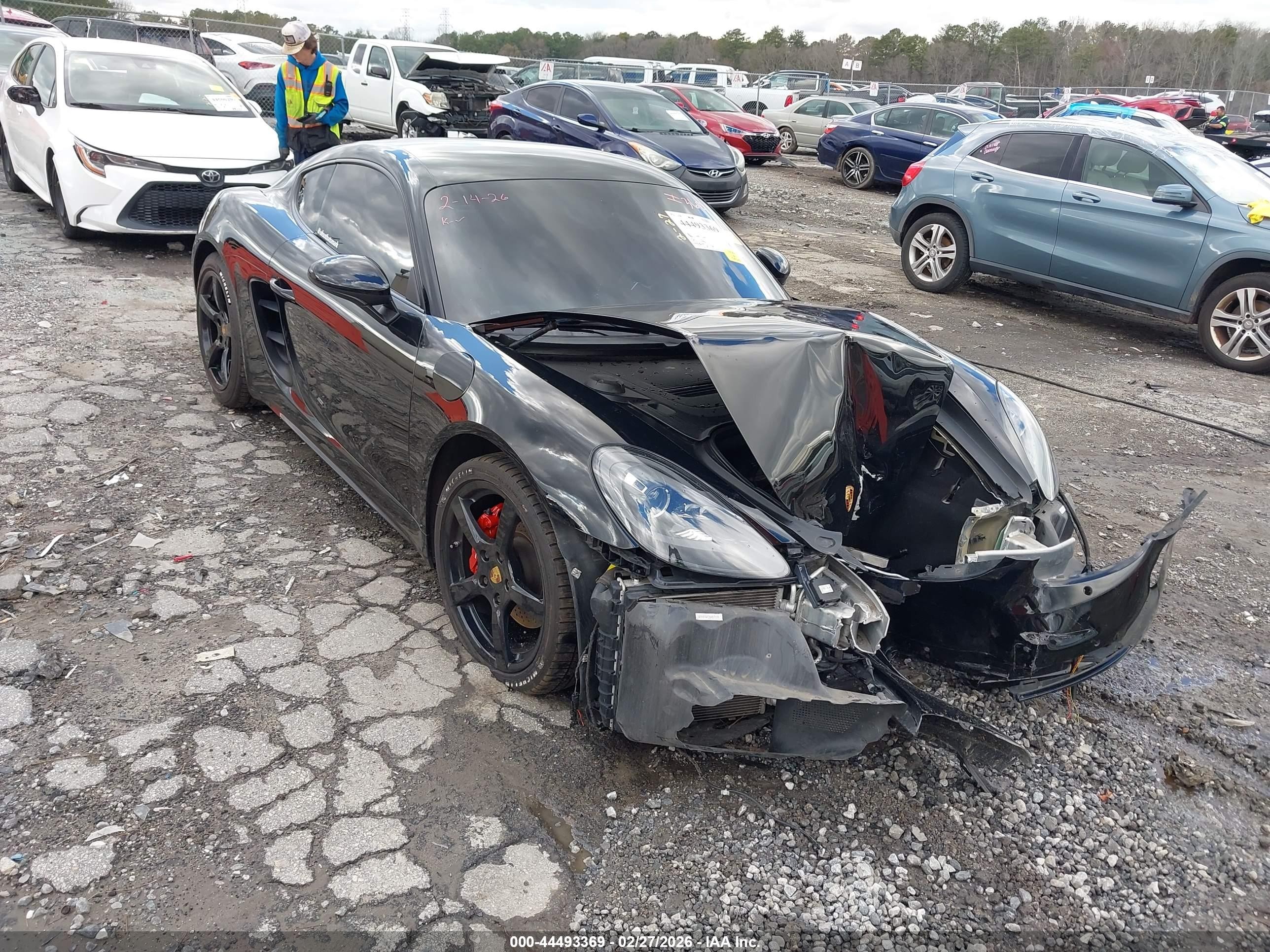 2017 Porsche 718 Cayman, VIN WP0AA2A86HS270223 — Front end