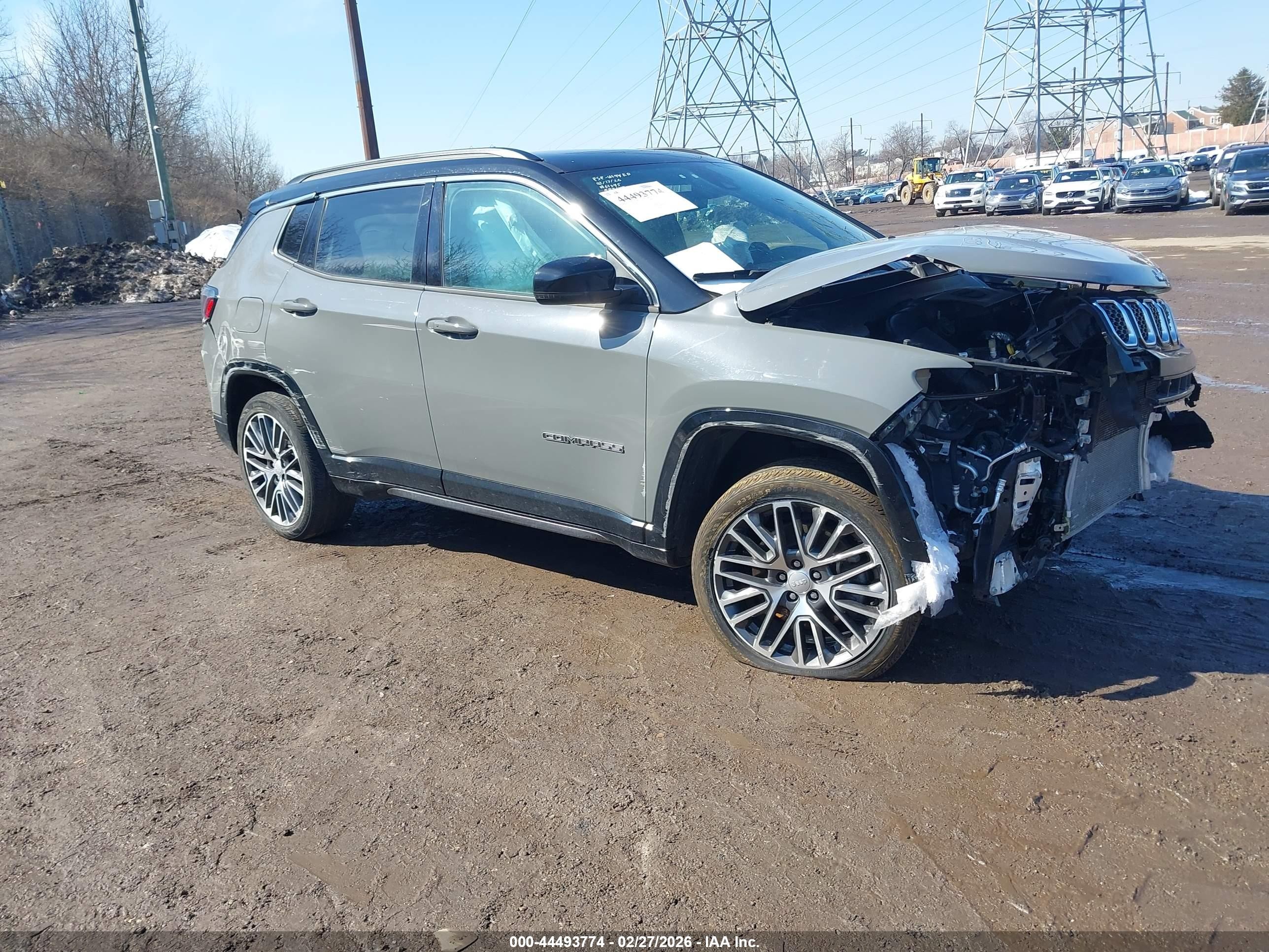 2024 Jeep Compass Limited, VIN 3C4NJDCN5RT583649 — Front end