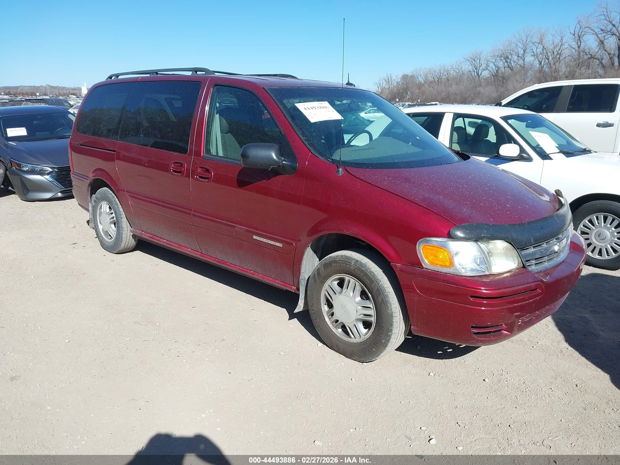 2003 Chevrolet Venture LT, VIN 1GNDX13E23D318099 — Front end
