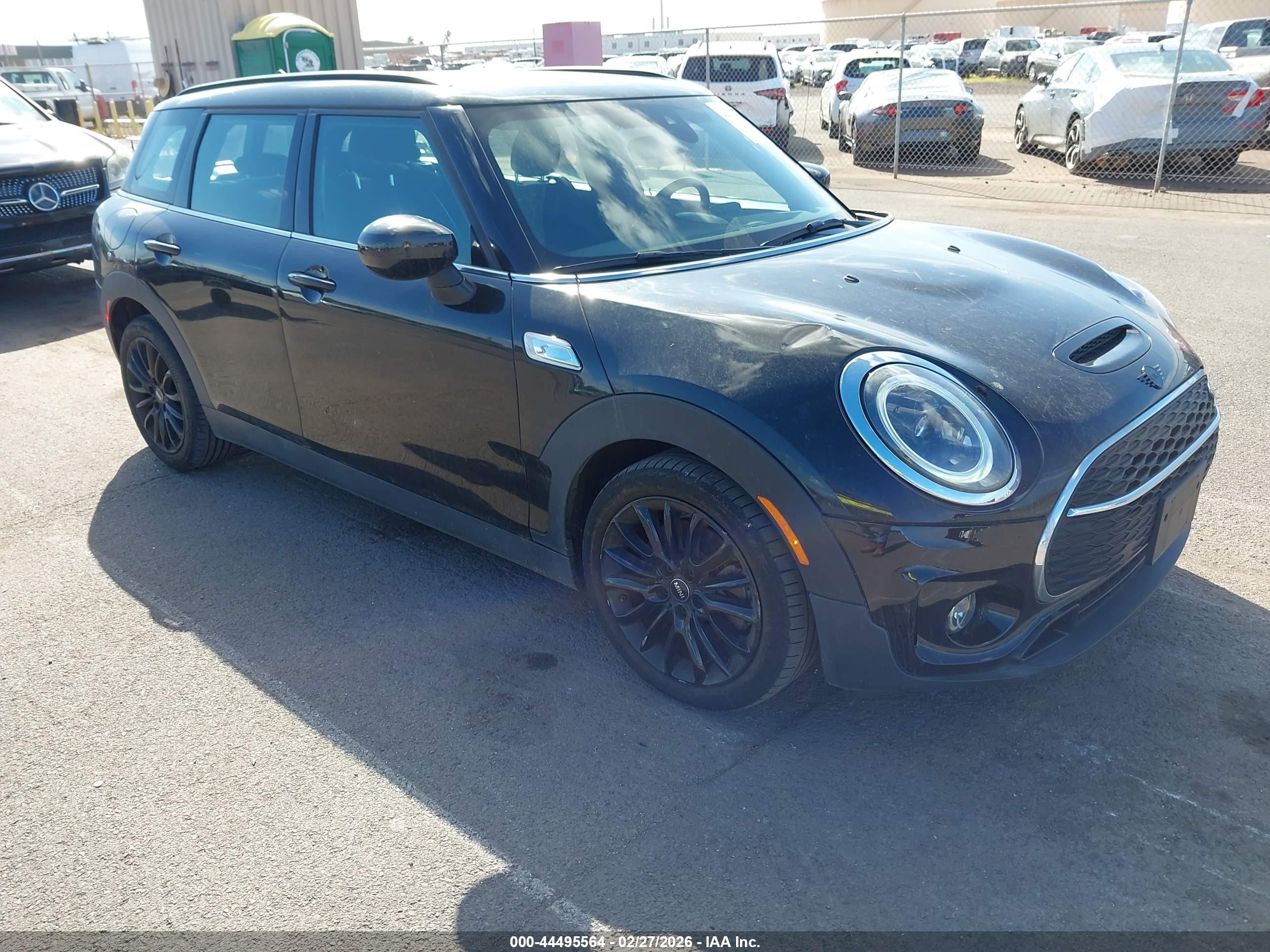 2022 MINI Clubman Cooper S, VIN WMWLV7C09N2R86656 — Rear end