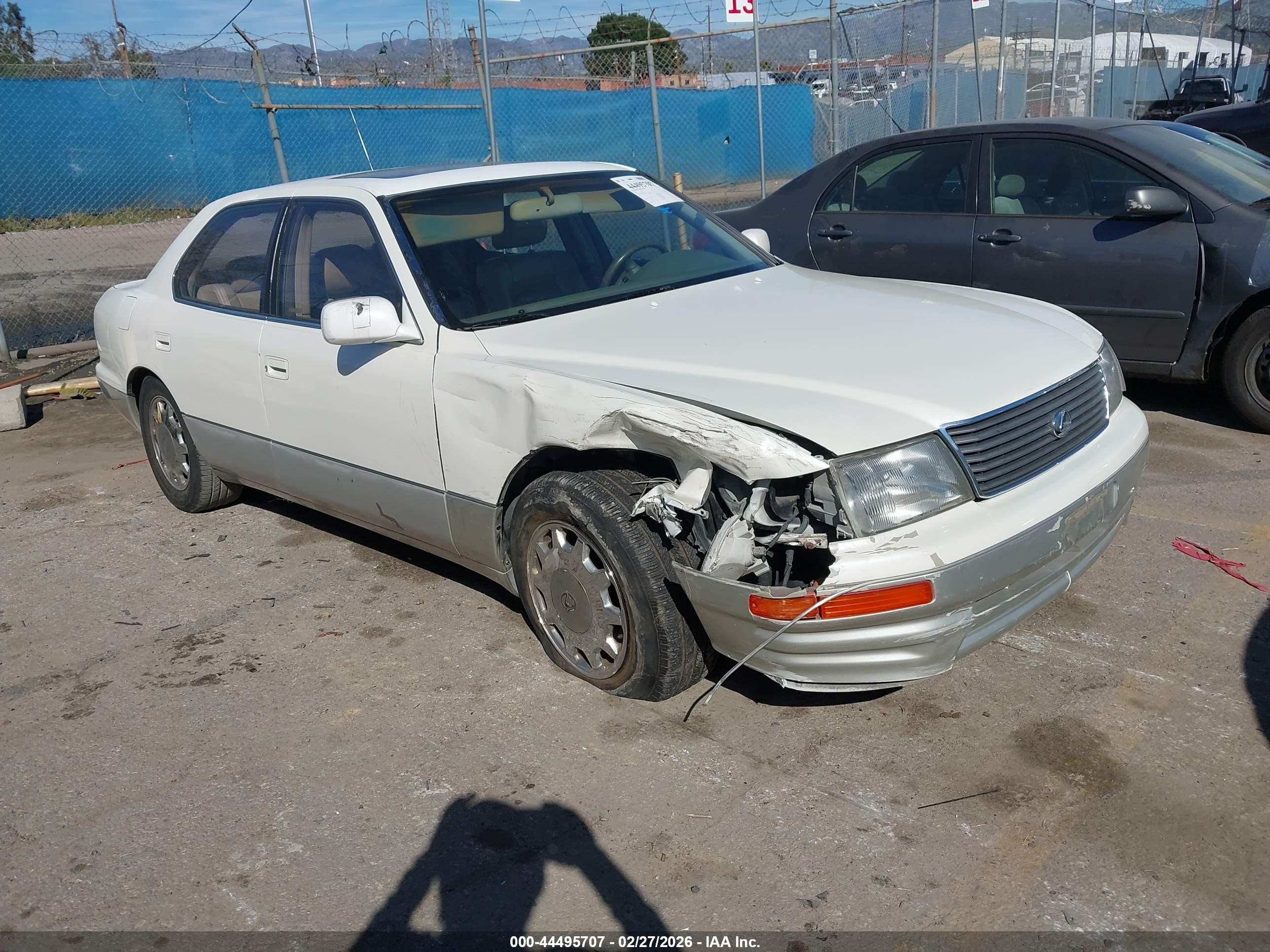 1996 Lexus LS 400, VIN JT8BH22F6T0065338 — Front end