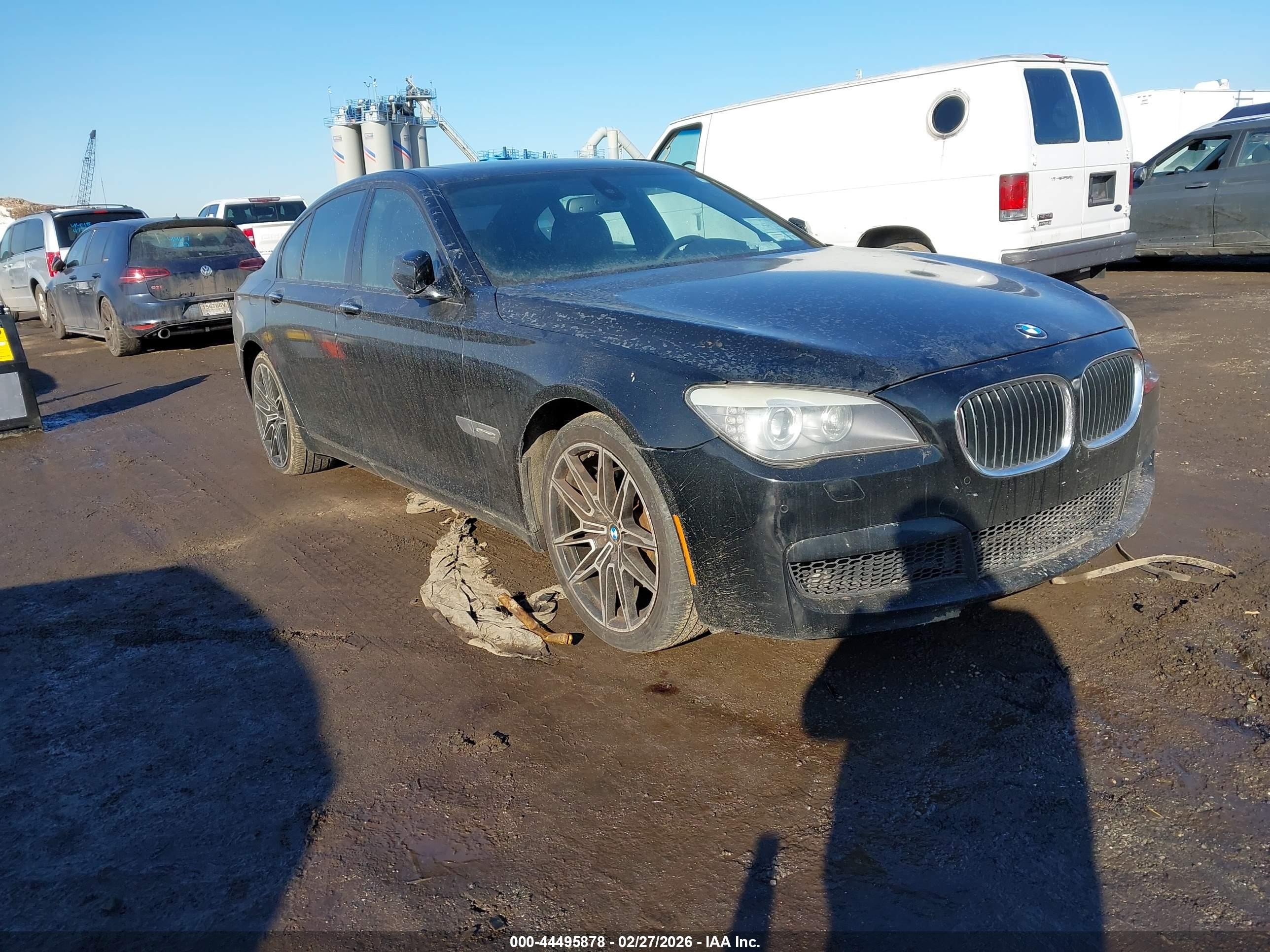 2011 BMW 7 Series 740i, VIN WBAKA4C51BC392327 — Normal wear