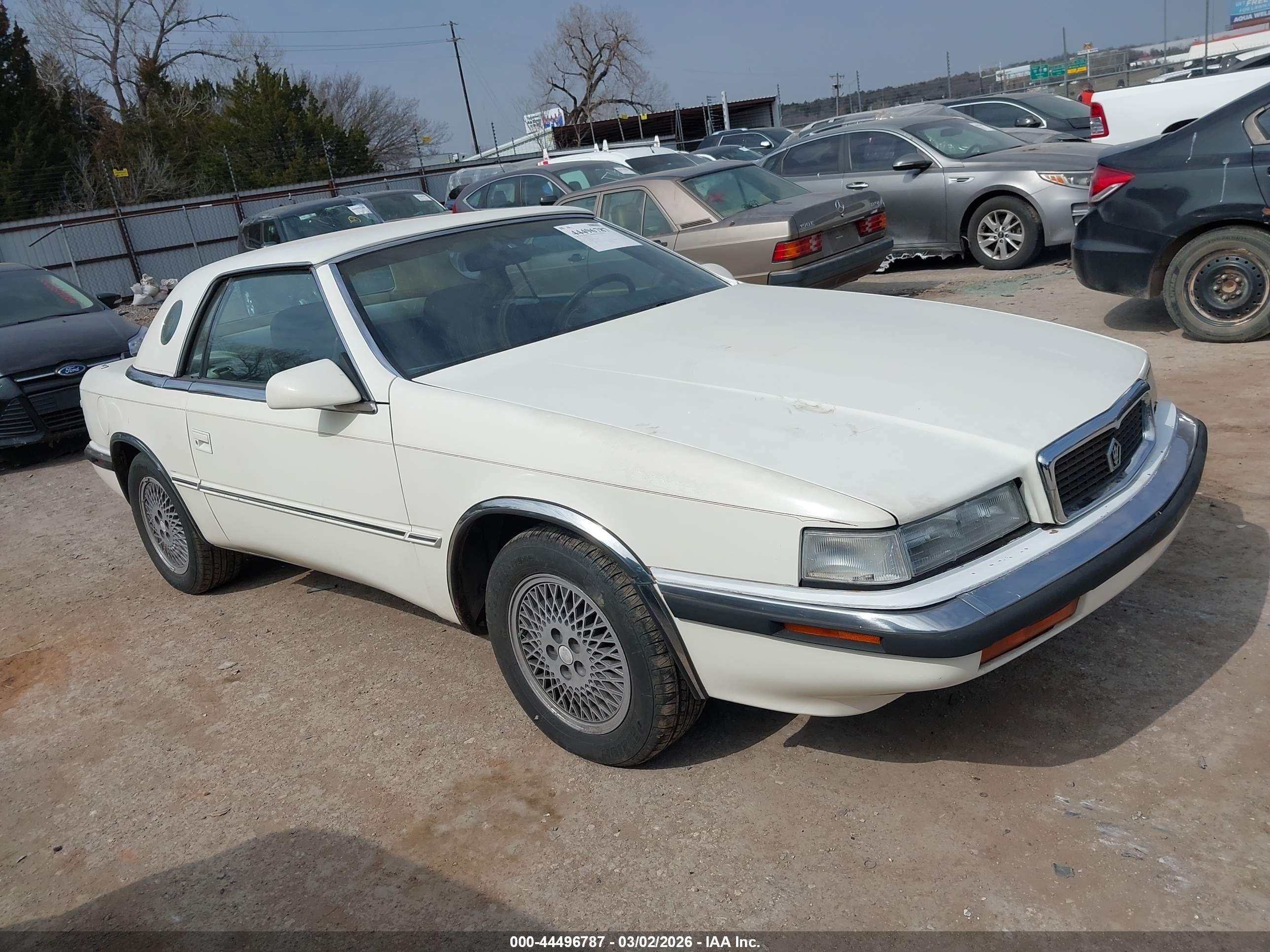 1991 Chrysler TC by Maserati, VIN ZC2FS1202MB208375 — Side
