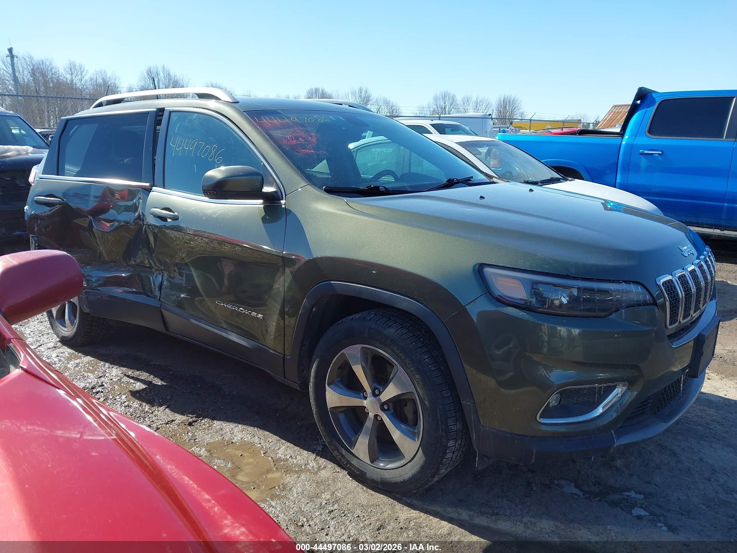 2019 Jeep Cherokee High Altitude, VIN 1C4PJMDX7KD239535 — Side