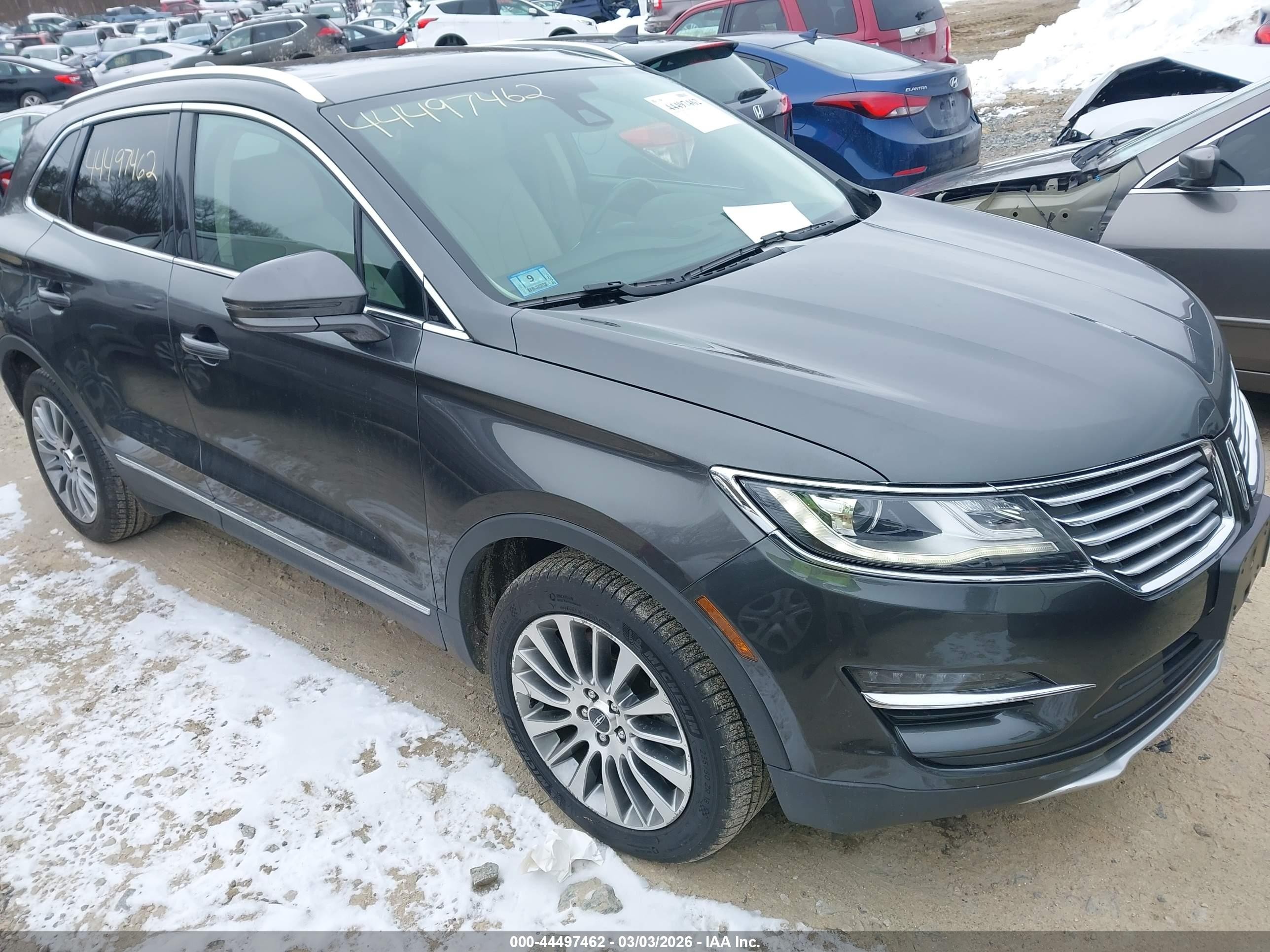 2017 Lincoln MKC Reserve, VIN 5LMCJ3D98HUL54592 — Крыша