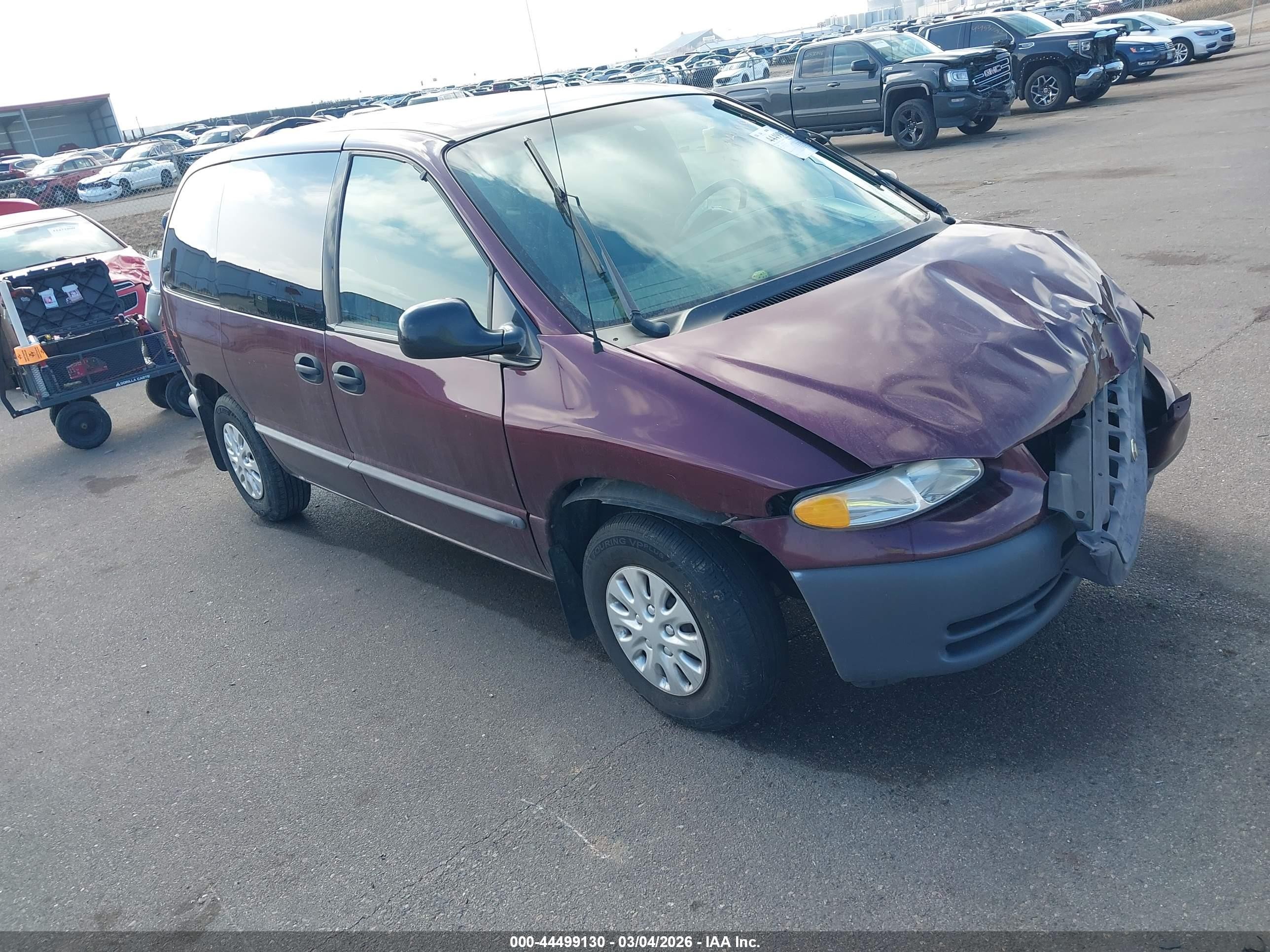 2000 Chrysler Voyager, VIN 2C4GJ2535YR740624 — По всему кузову