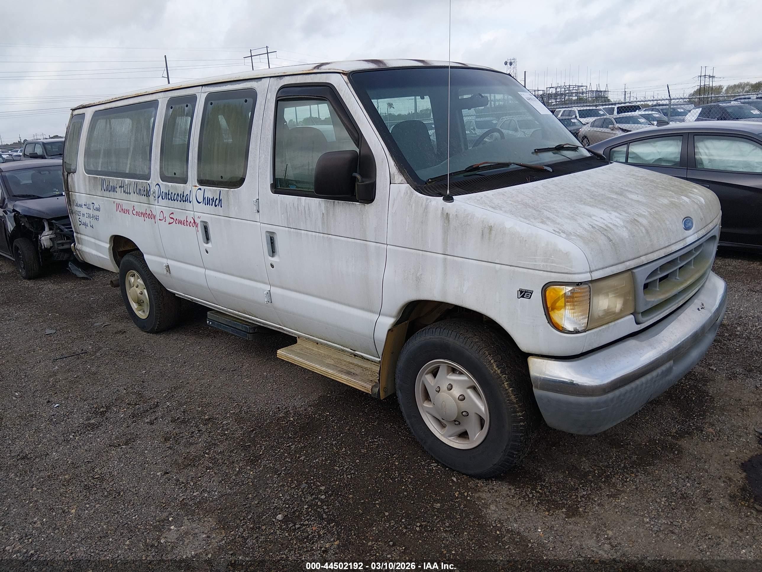 1997 Ford Econoline Wagon XL, VIN 1FBJS31L6VHB81210 — Normal wear