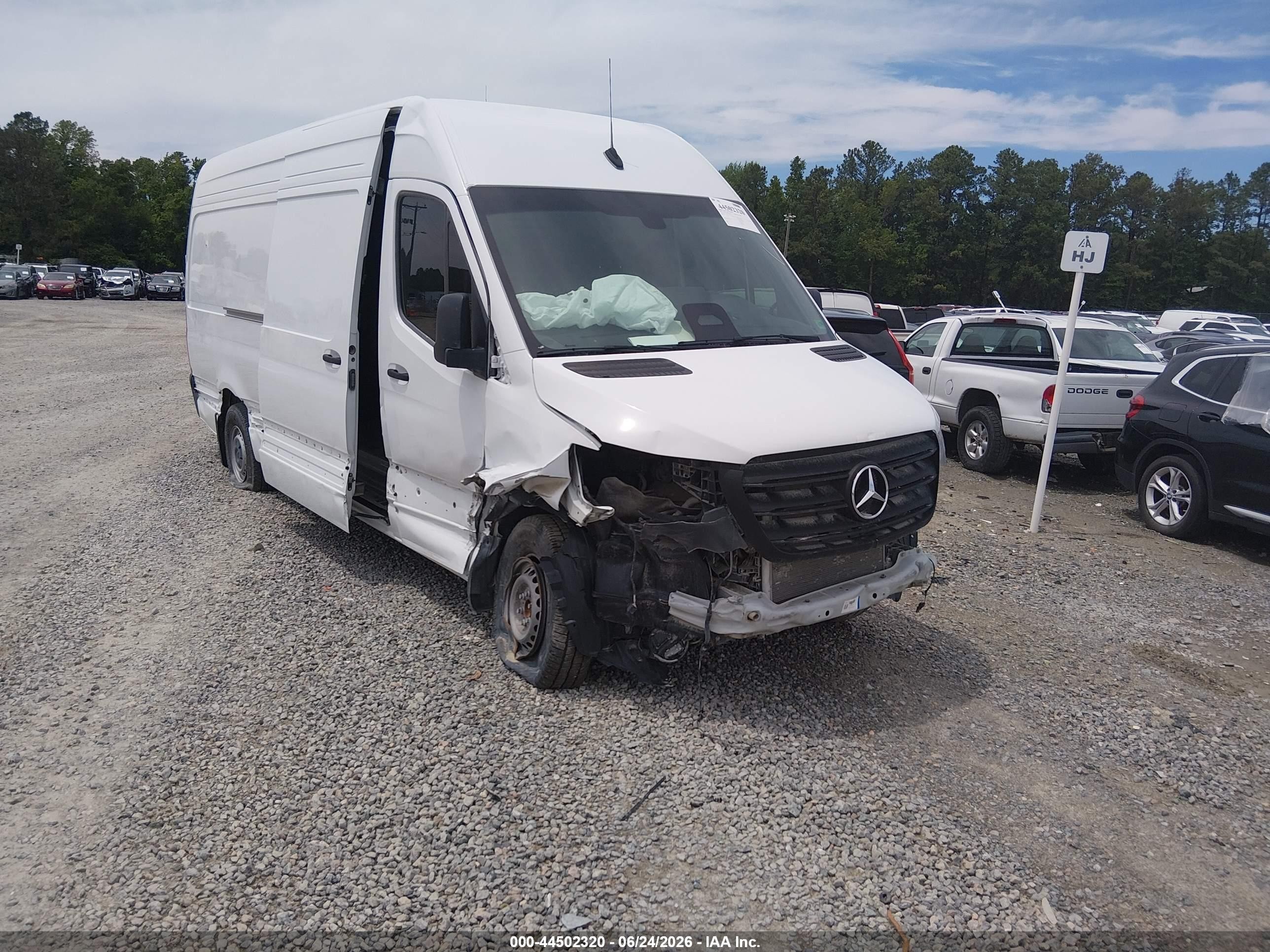 2025 Mercedes-Benz Sprinter Cargo, VIN W1Y4NCHY7ST208419 — Side