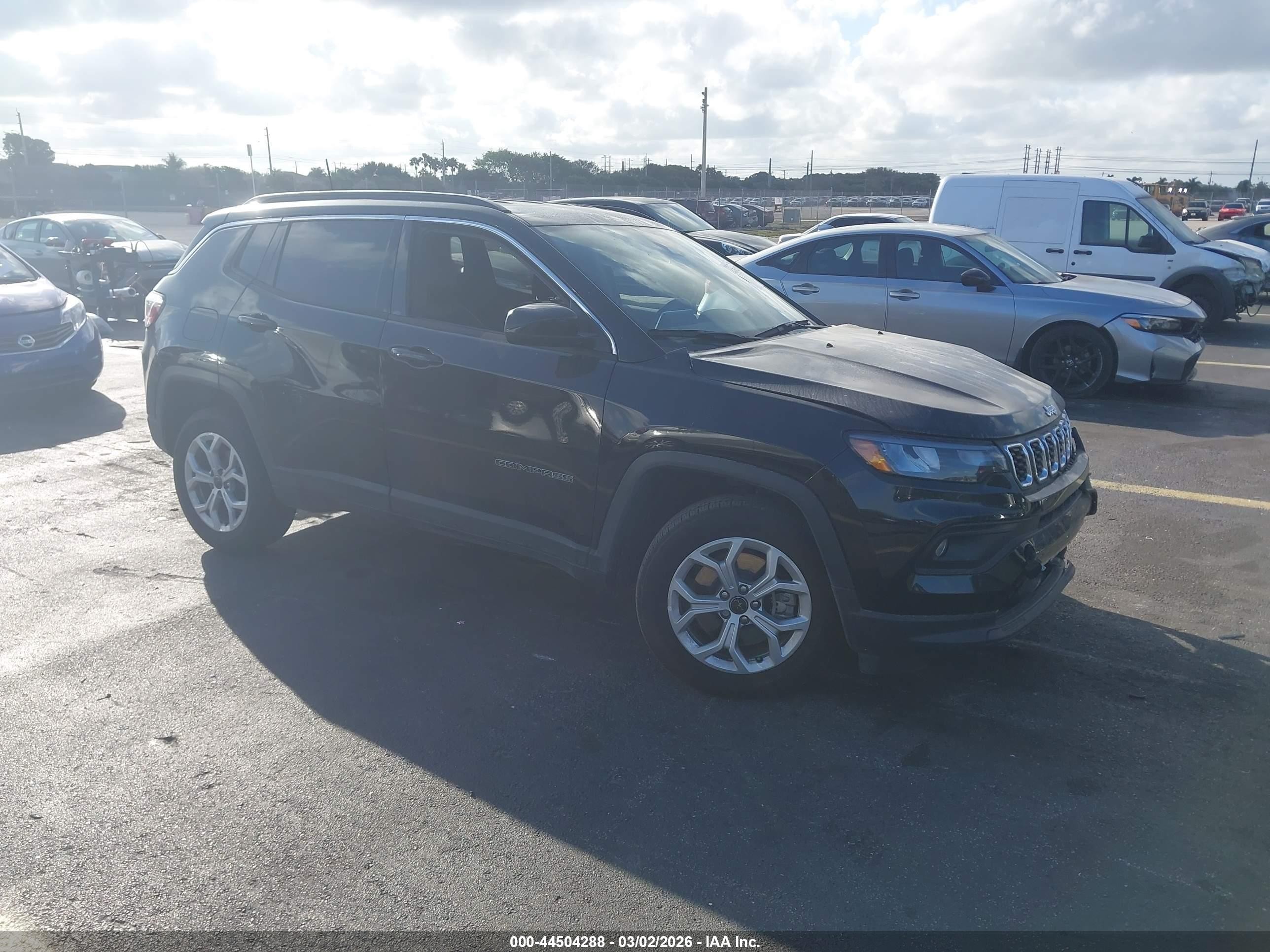 2025 Jeep Compass Latitude, VIN 3C4NJDBN8ST602427 — Side