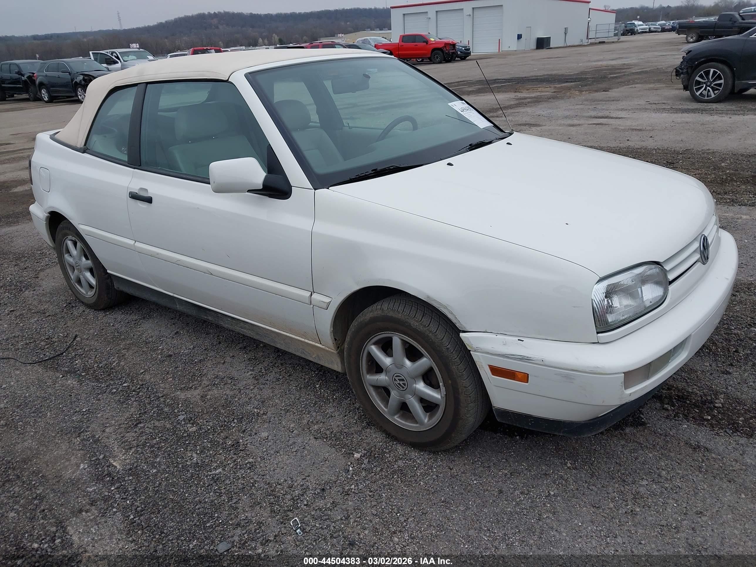 1998 Volkswagen Cabriolet, VIN 3VWBA81E6WM807995 — Front end
