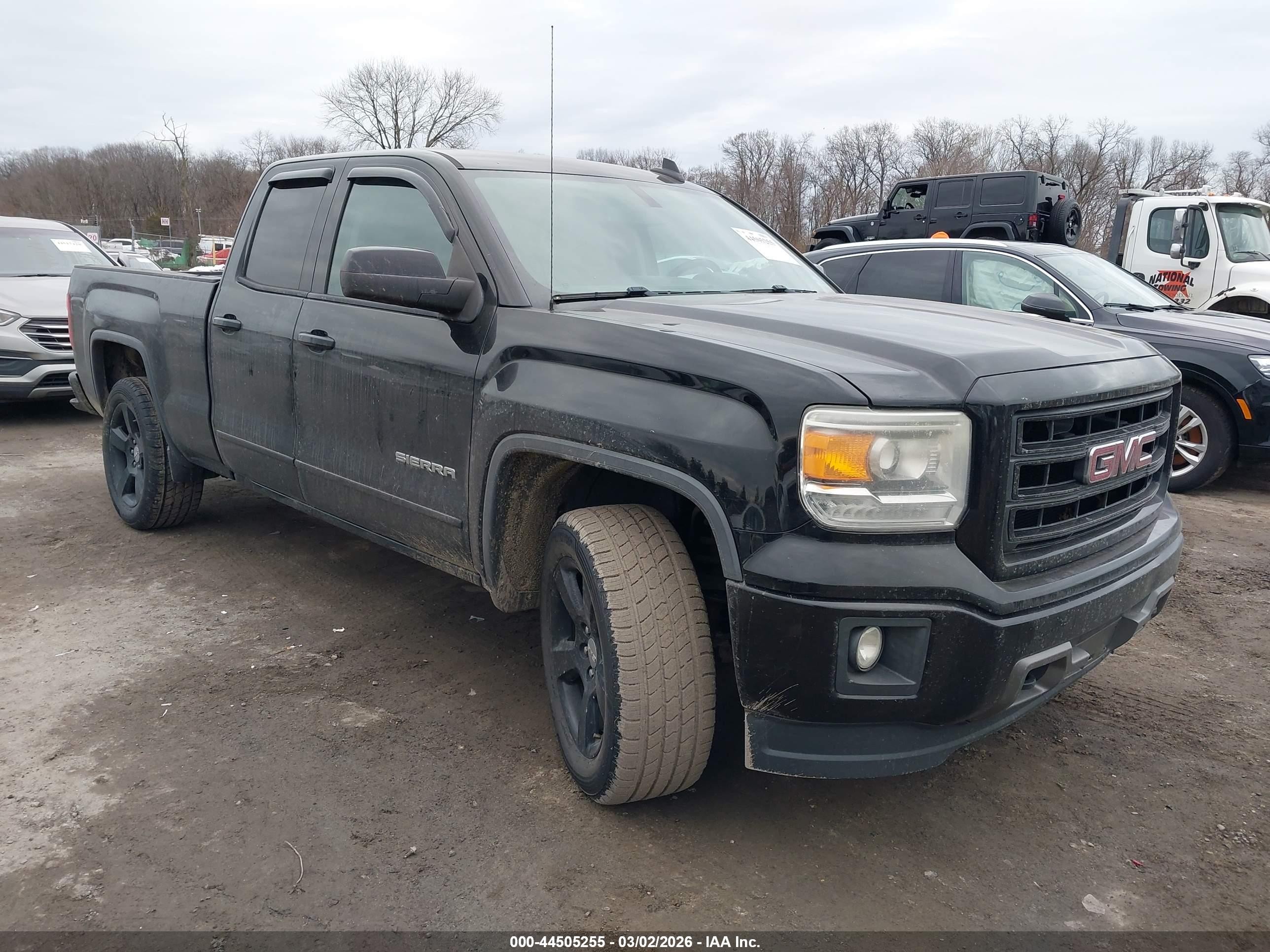 2015 GMC Sierra 1500, VIN 1GTR1TEH5FZ358204 — Rear end