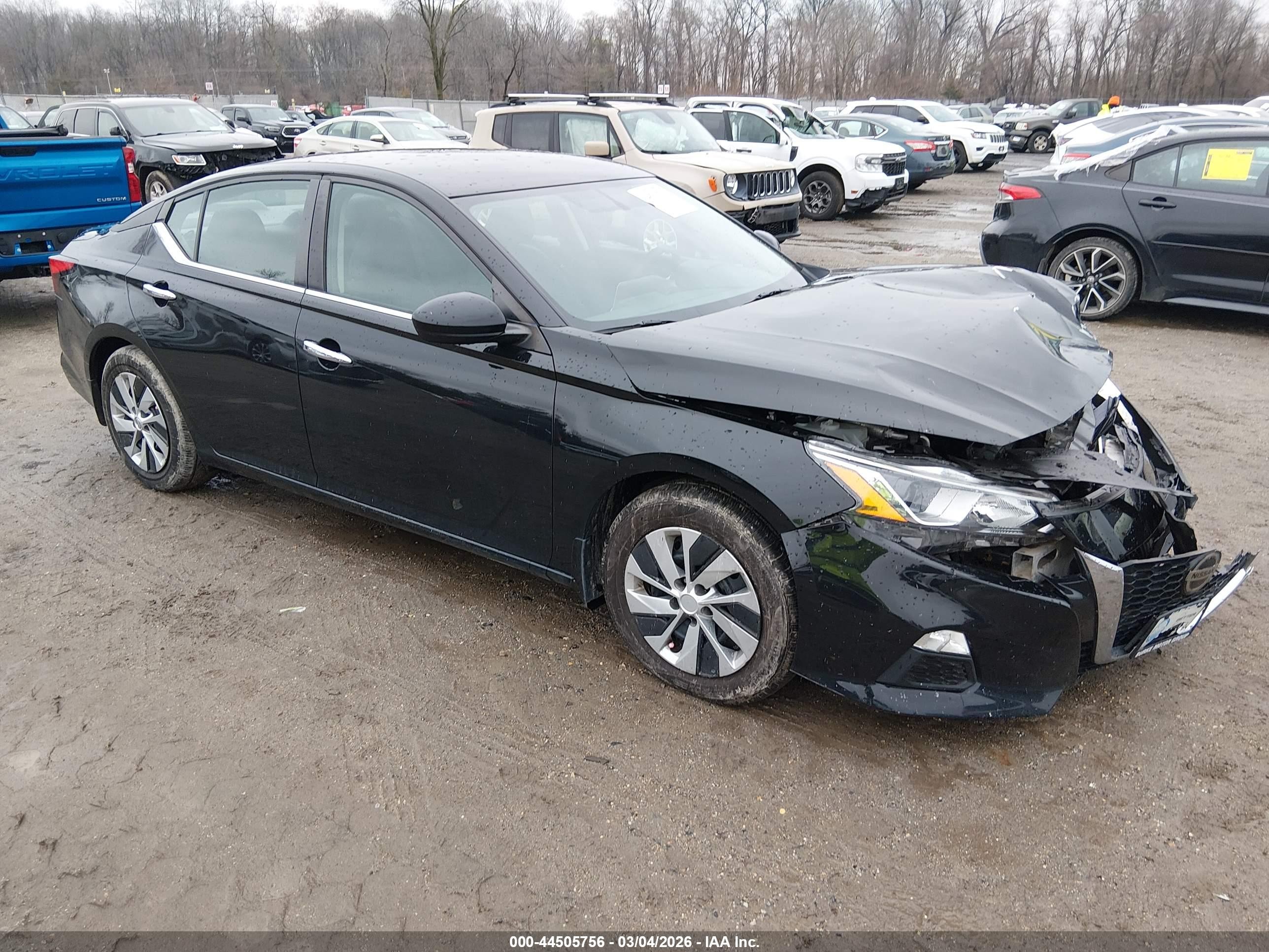 2019 Nissan Altima S, VIN 1N4BL4BV1KC134684 — Front end