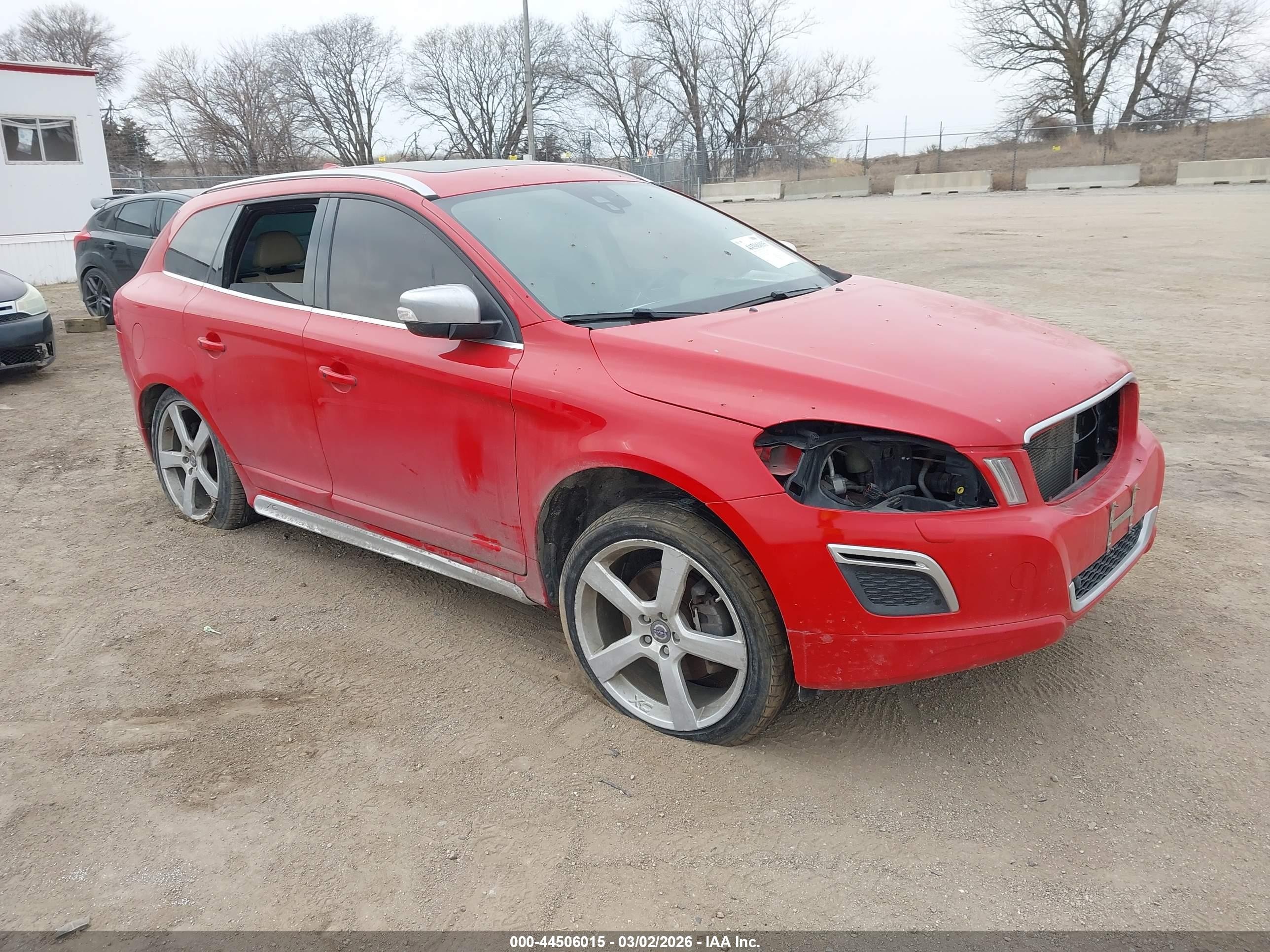 2012 Volvo XC60 3.0L, VIN YV4902DZXC2298459 — Undercarriage