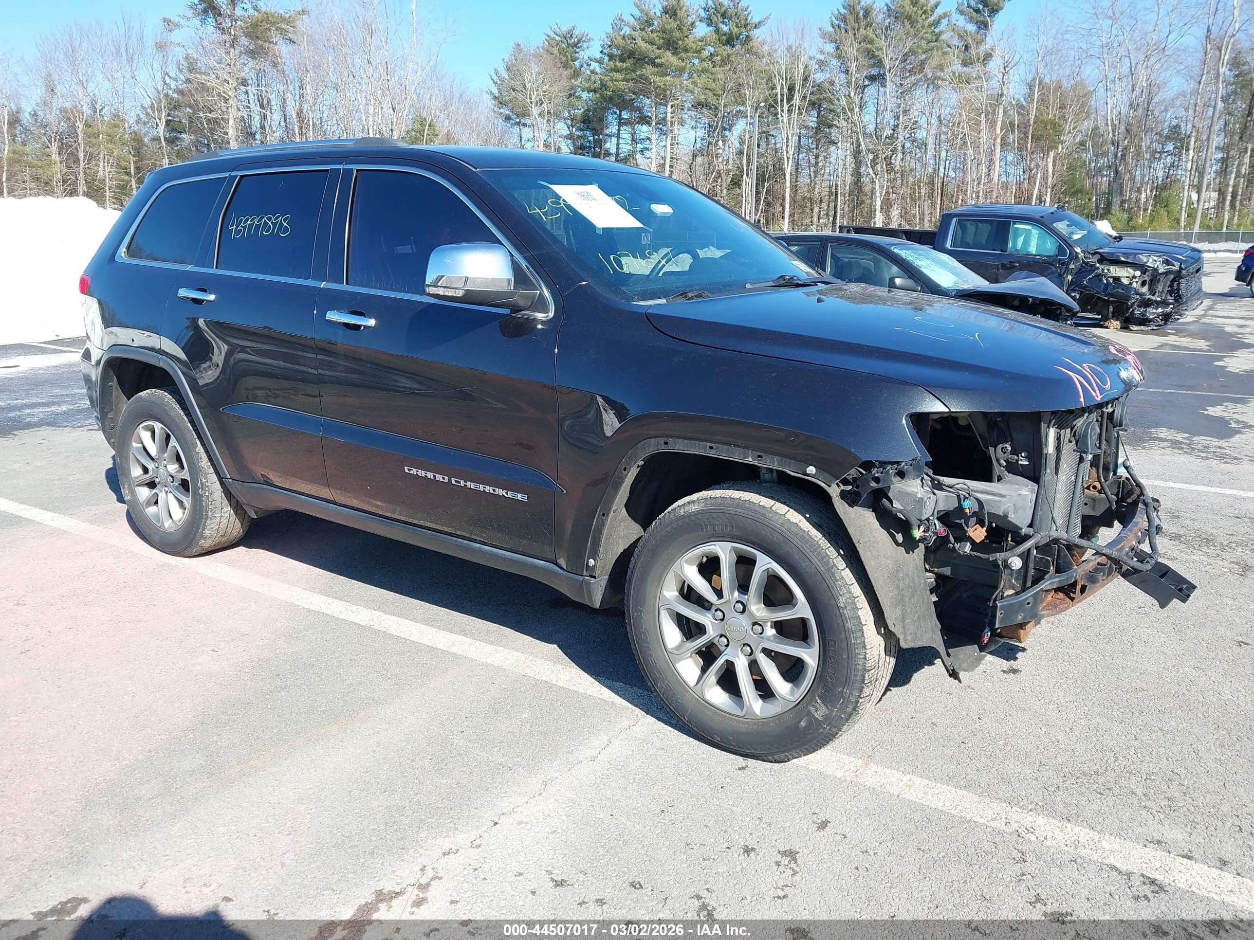 2016 Jeep Grand Cherokee Limited, VIN 1C4RJFBGXGC489744 — Front end