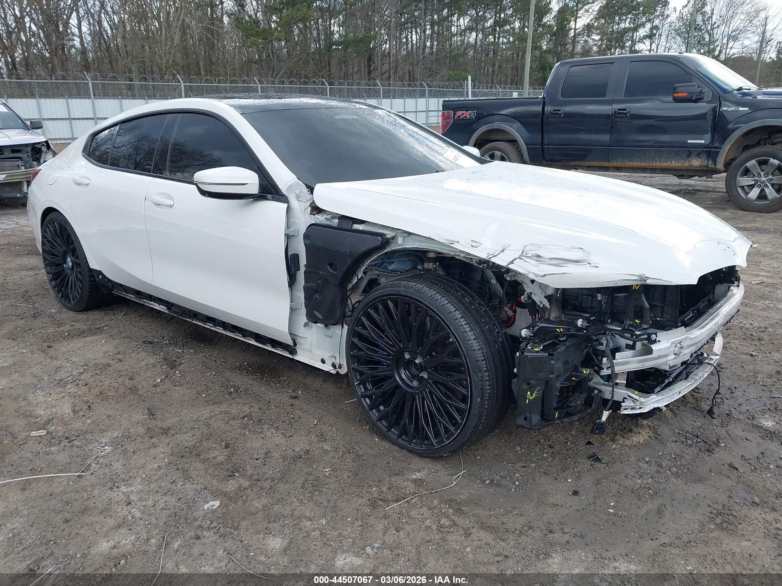 2020 BMW 8 Series M850i, VIN WBAGV8C02LCD87759 — Front end
