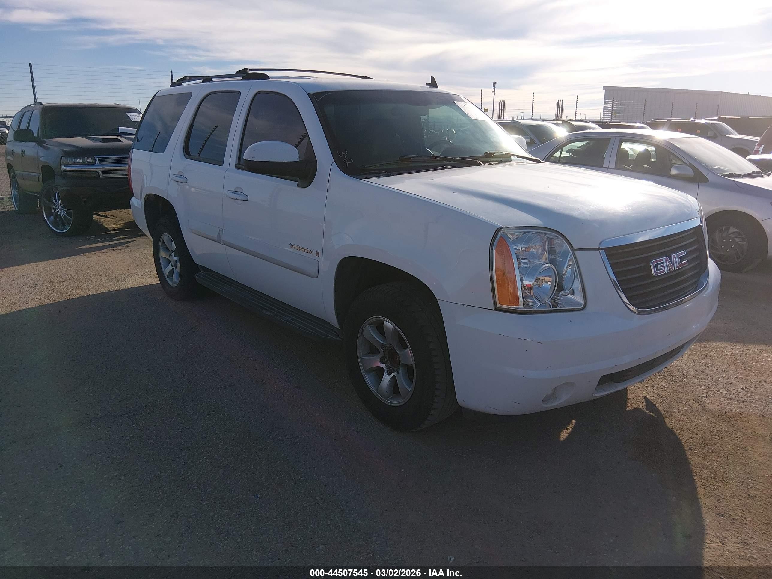 2007 GMC Yukon SLT, VIN 1GKFC13047R207679 — All over