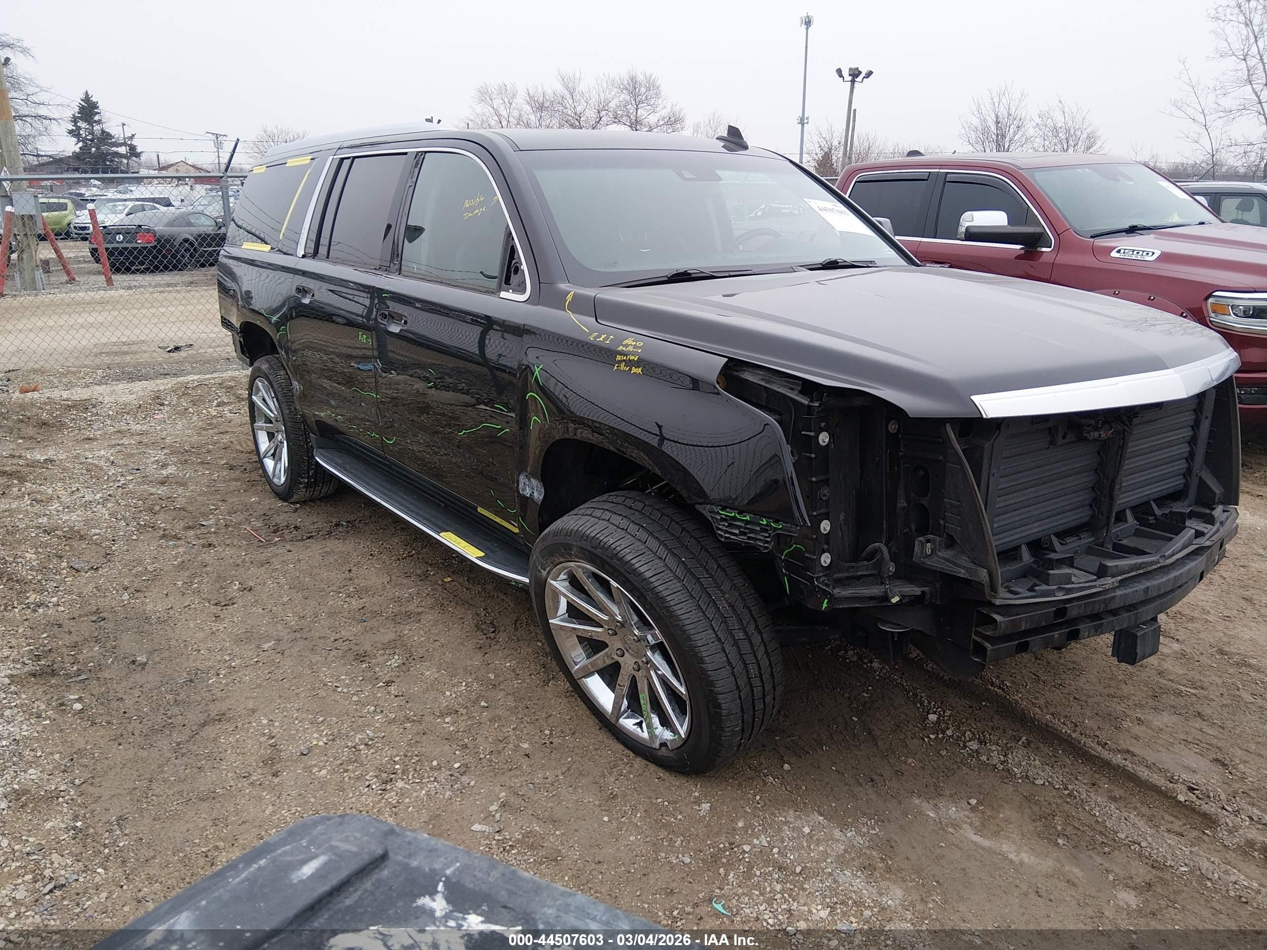 2017 Cadillac Escalade ESV Premium Luxury, VIN 1GYS4JKJ5HR144590 — All over