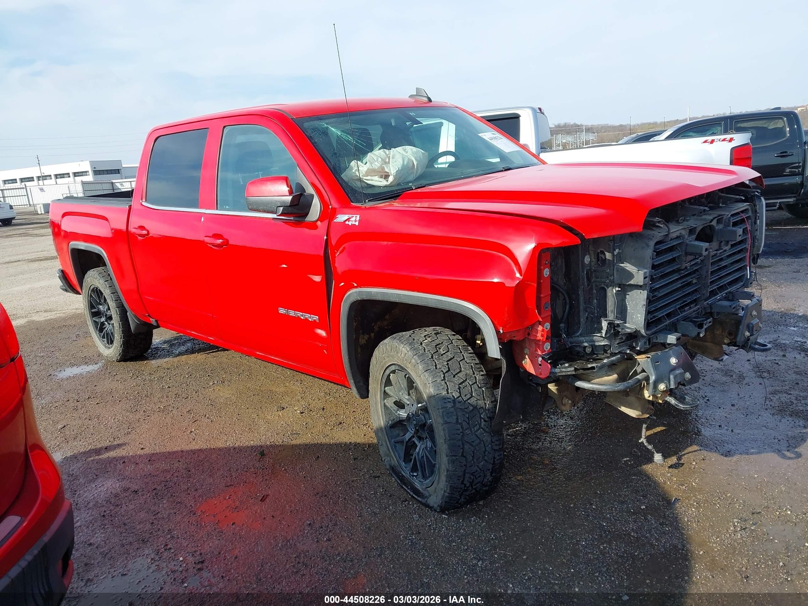 2018 GMC Sierra 1500 SLE, VIN 3GTU2MECXJG270131 — Front end