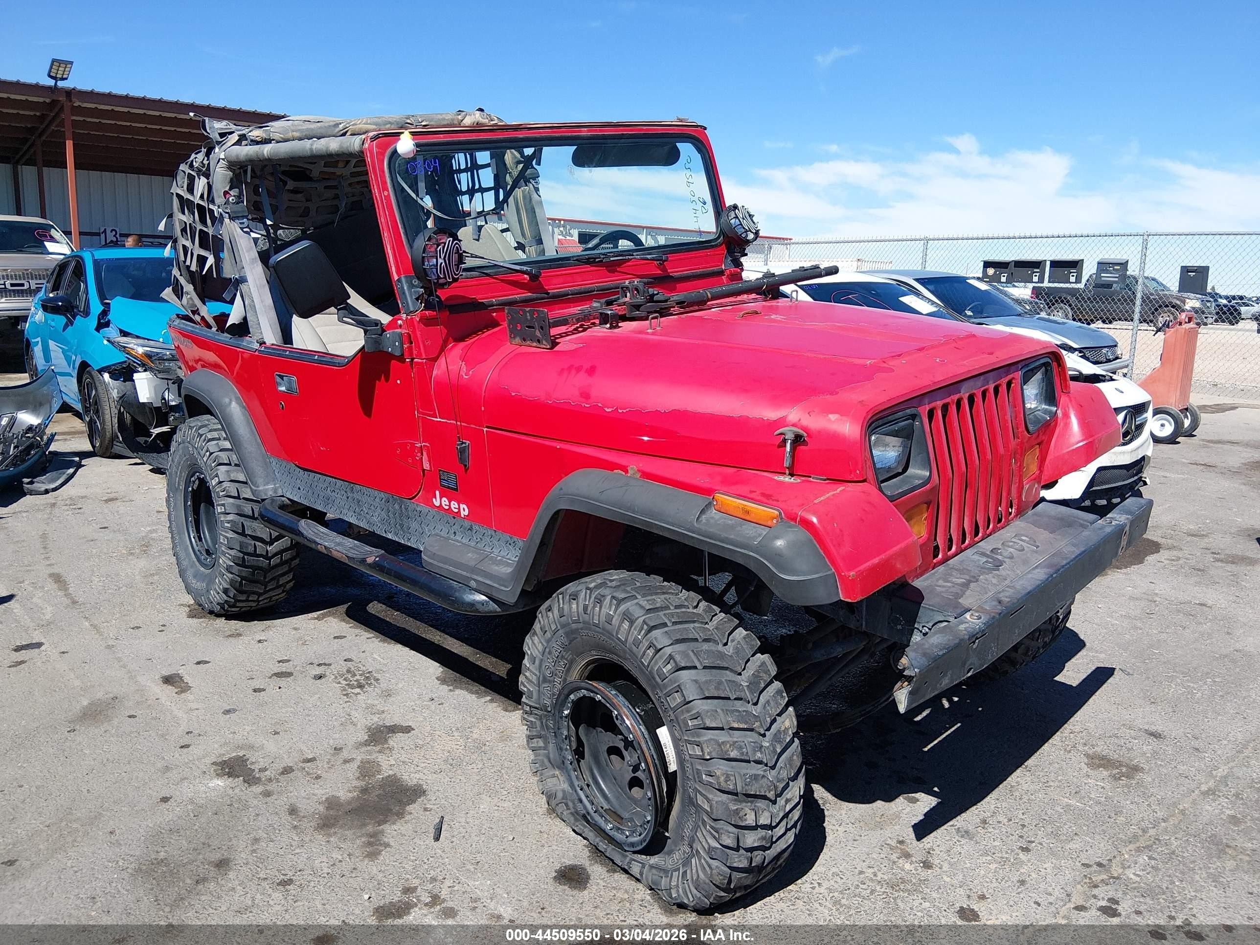 1992 Jeep Wrangler S, VIN 2J4FY19P5NJ508222 — Rear end