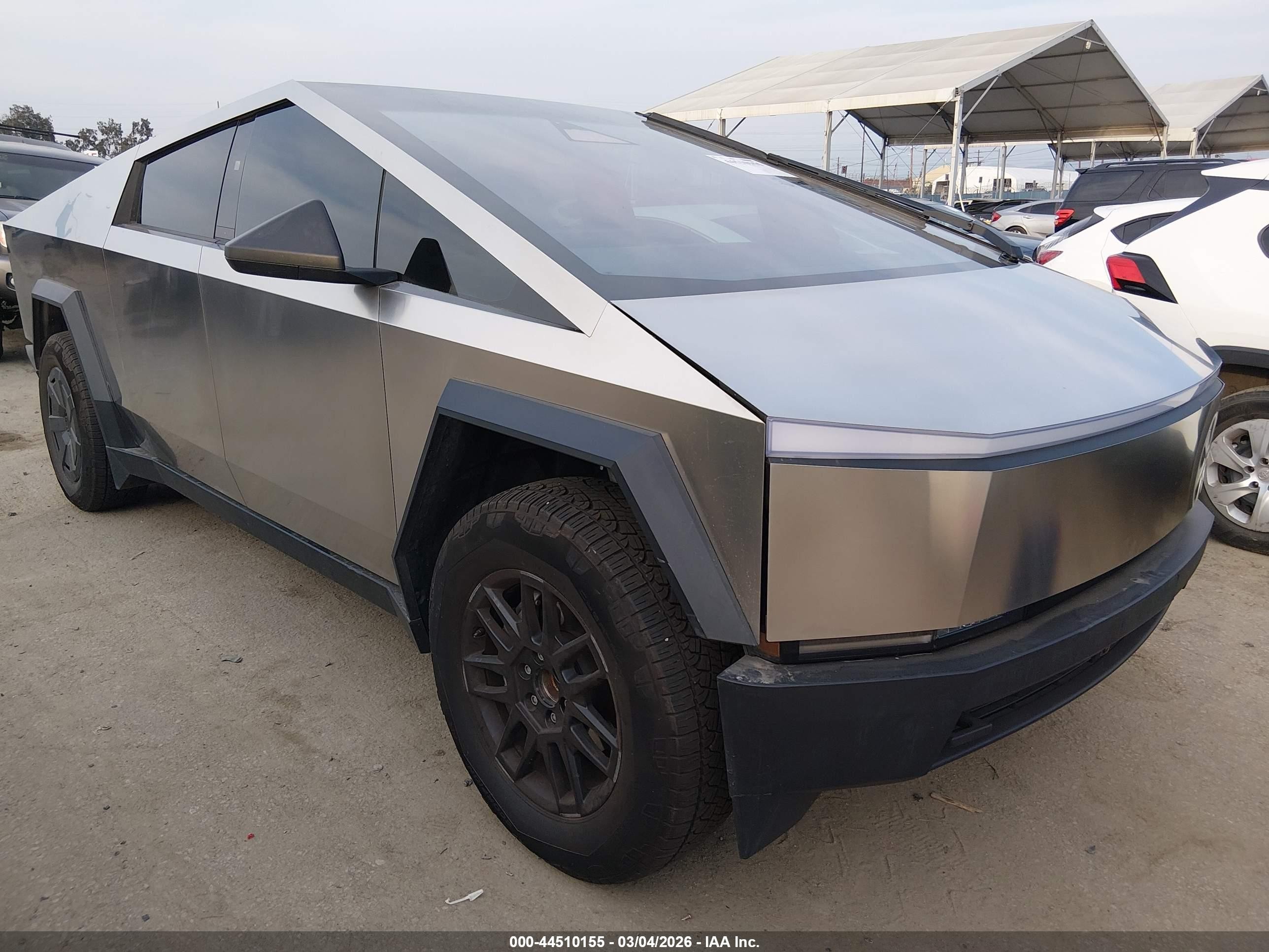 2025 Tesla Cybertruck, VIN 7G2CEHED2SA079243 — Rear end