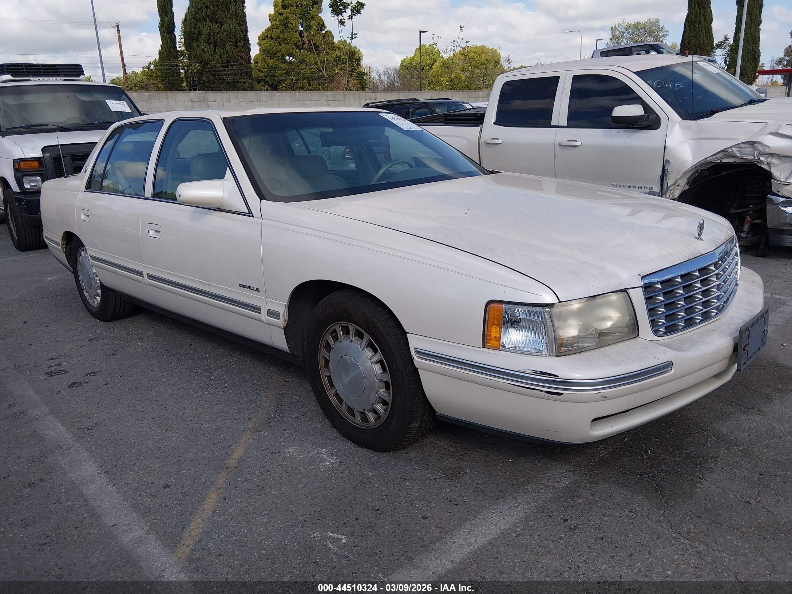 1998 Cadillac DeVille, VIN 1G6KD54Y9WU785133 — Rear end