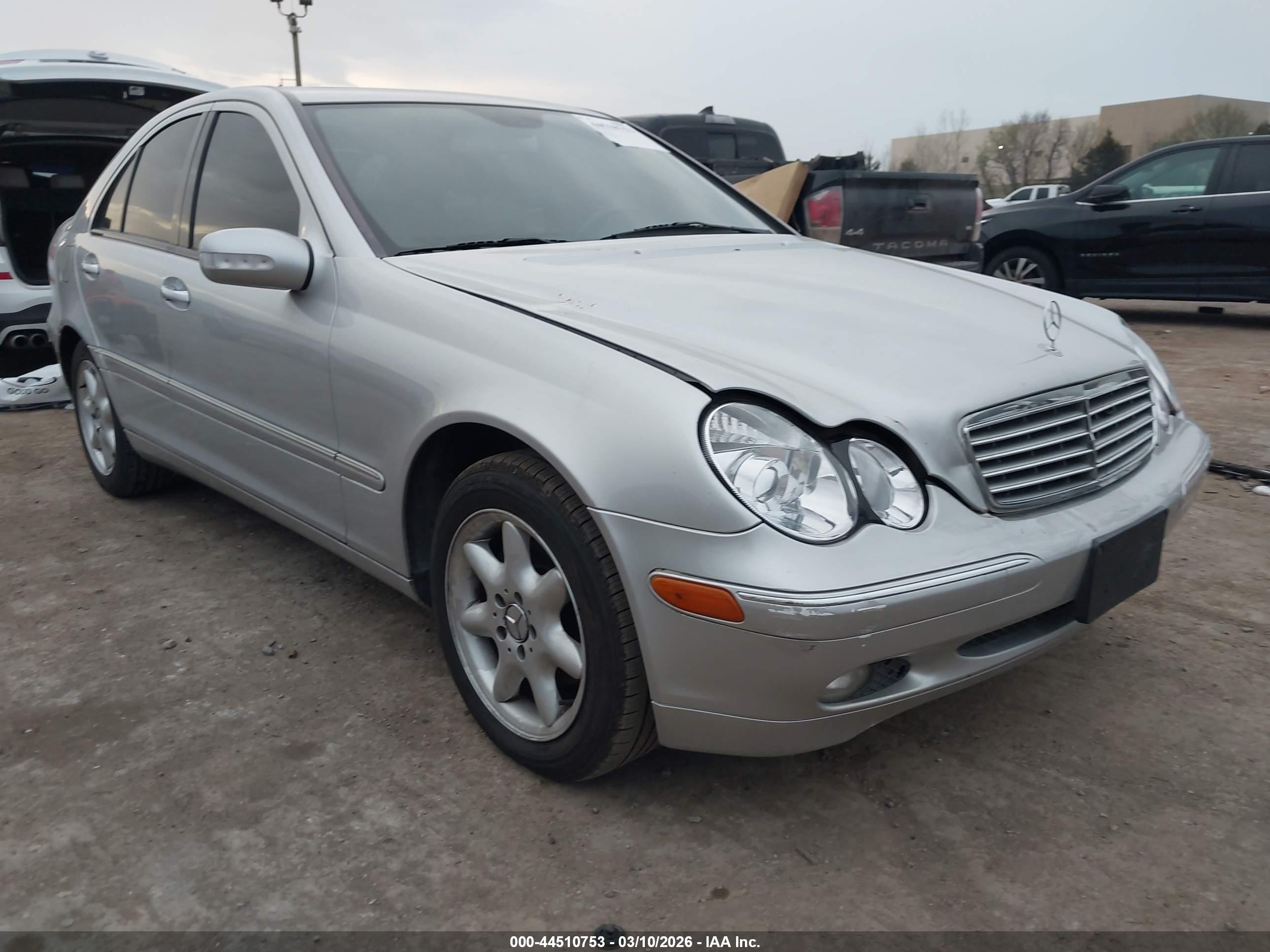 2003 Mercedes-Benz C 240, VIN WDBRF61JX3F351952 — Auction photo