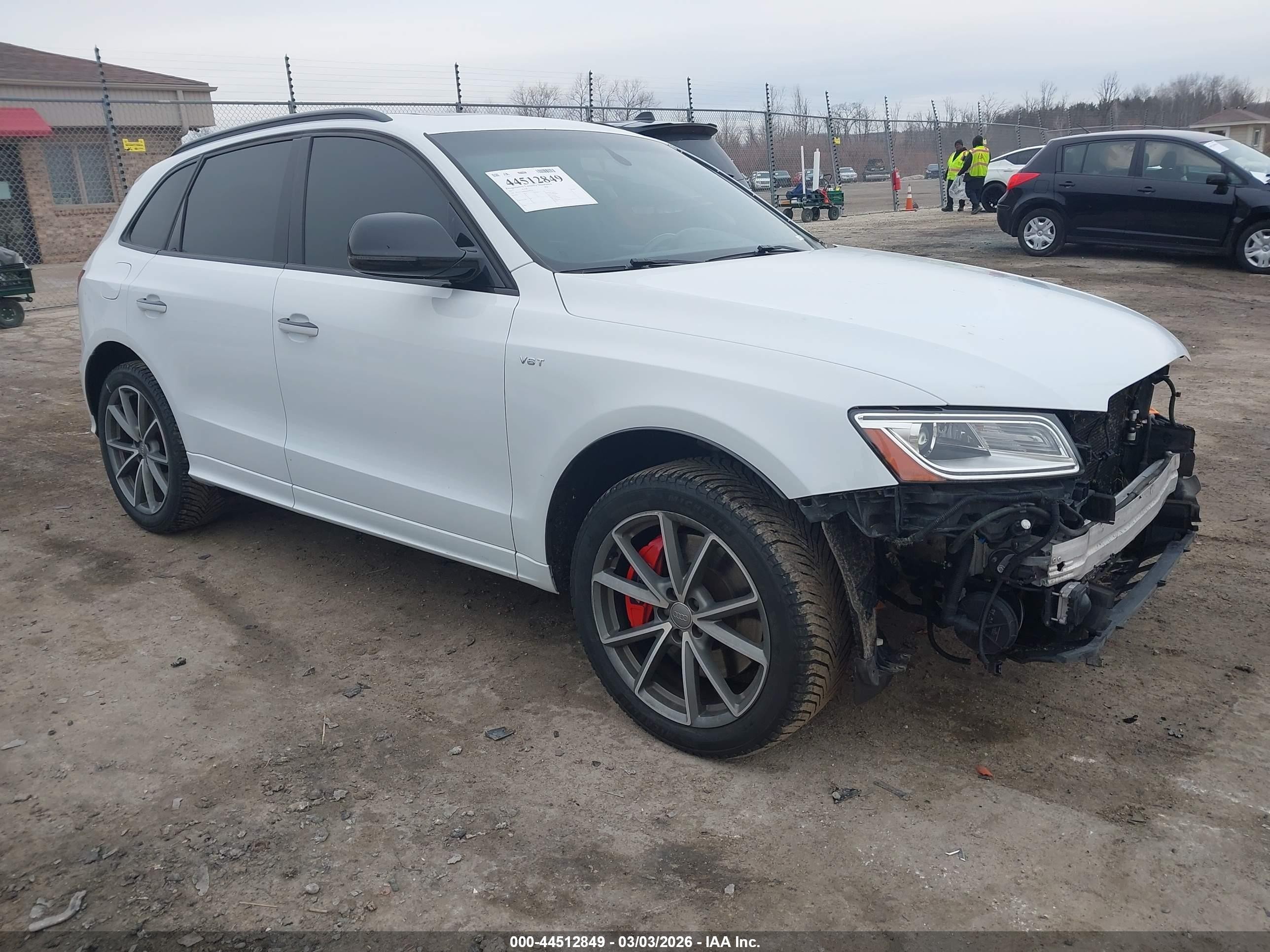 2017 Audi SQ5 Prestige, VIN WA1VCAFP6HA008434 — Перед