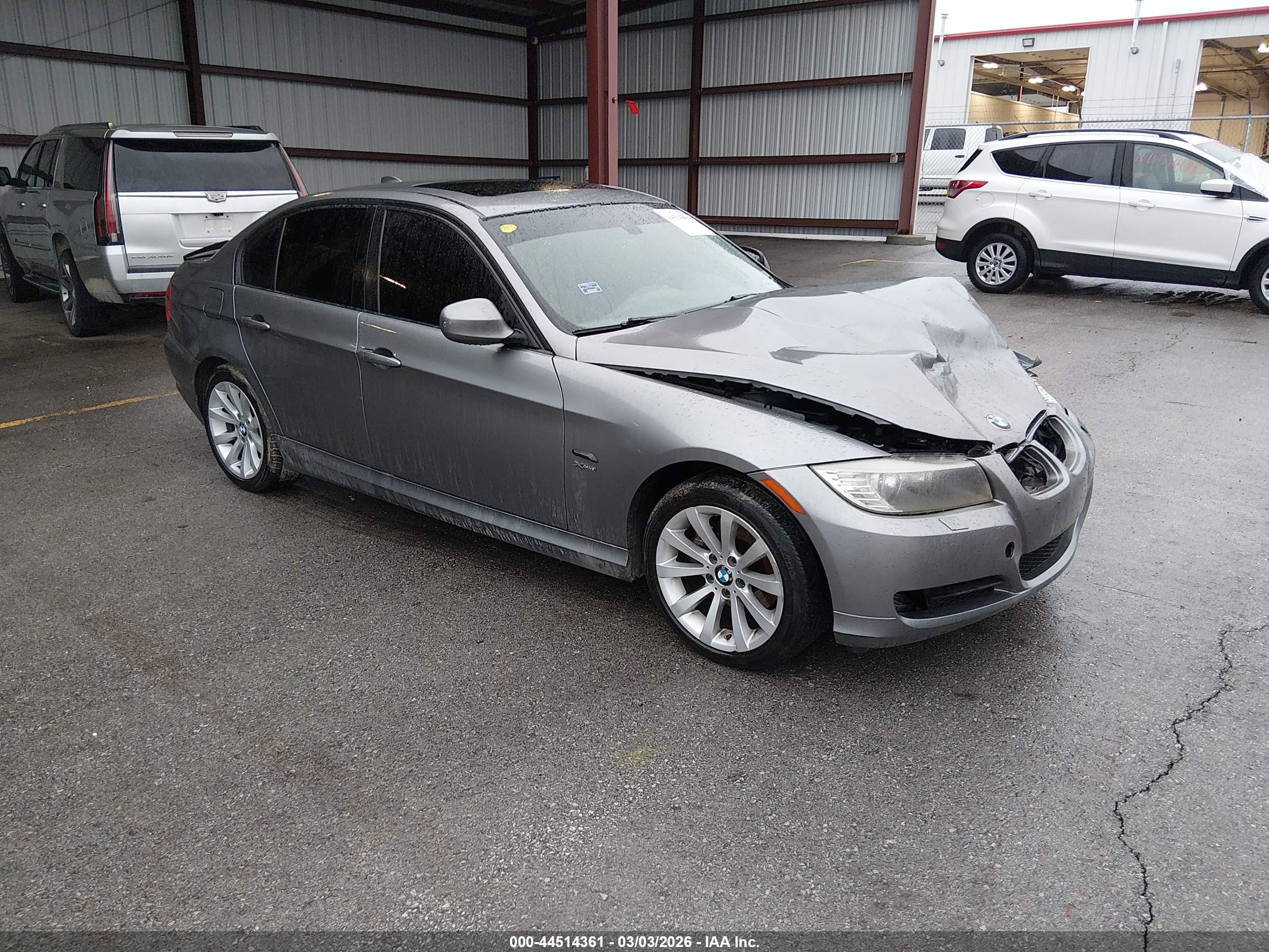 2011 BMW 3 Series 328i xDrive, VIN WBAPK7C51BA972175 — Front end