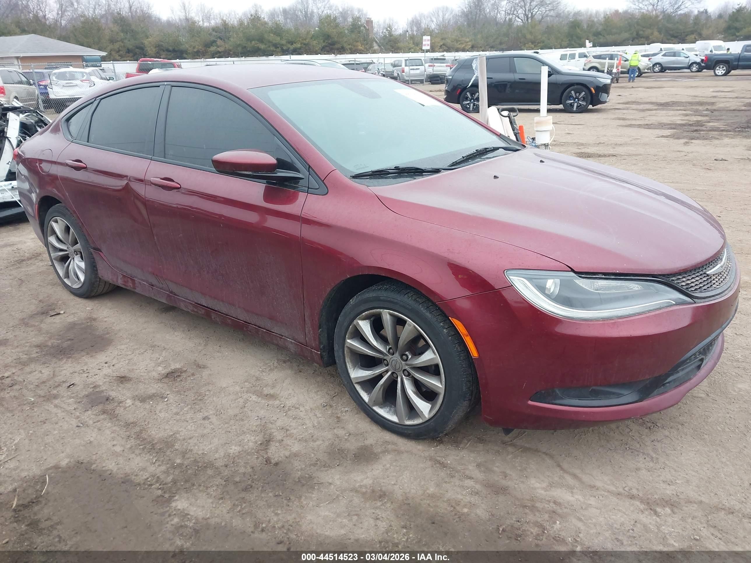 2015 Chrysler 200 S, VIN 1C3CCCBB7FN749740 — Side