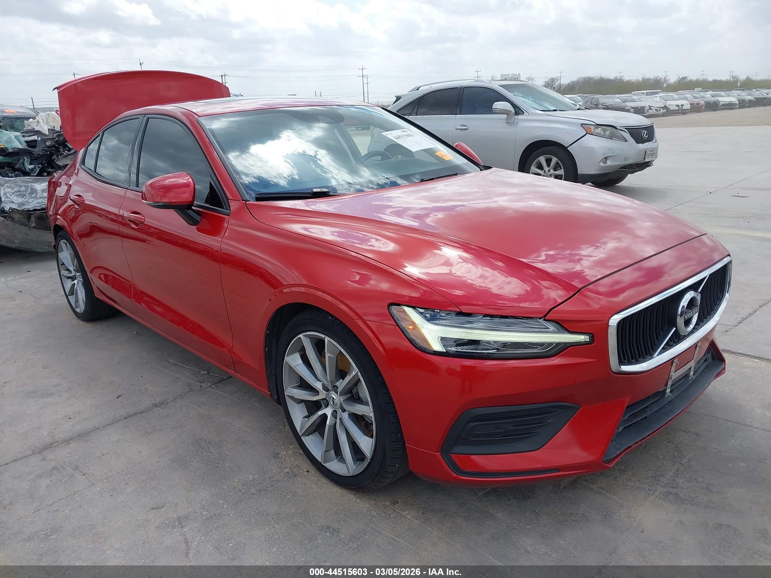 2019 Volvo S60 Momentum, VIN 7JRA22TK5KG017508 — Rear end