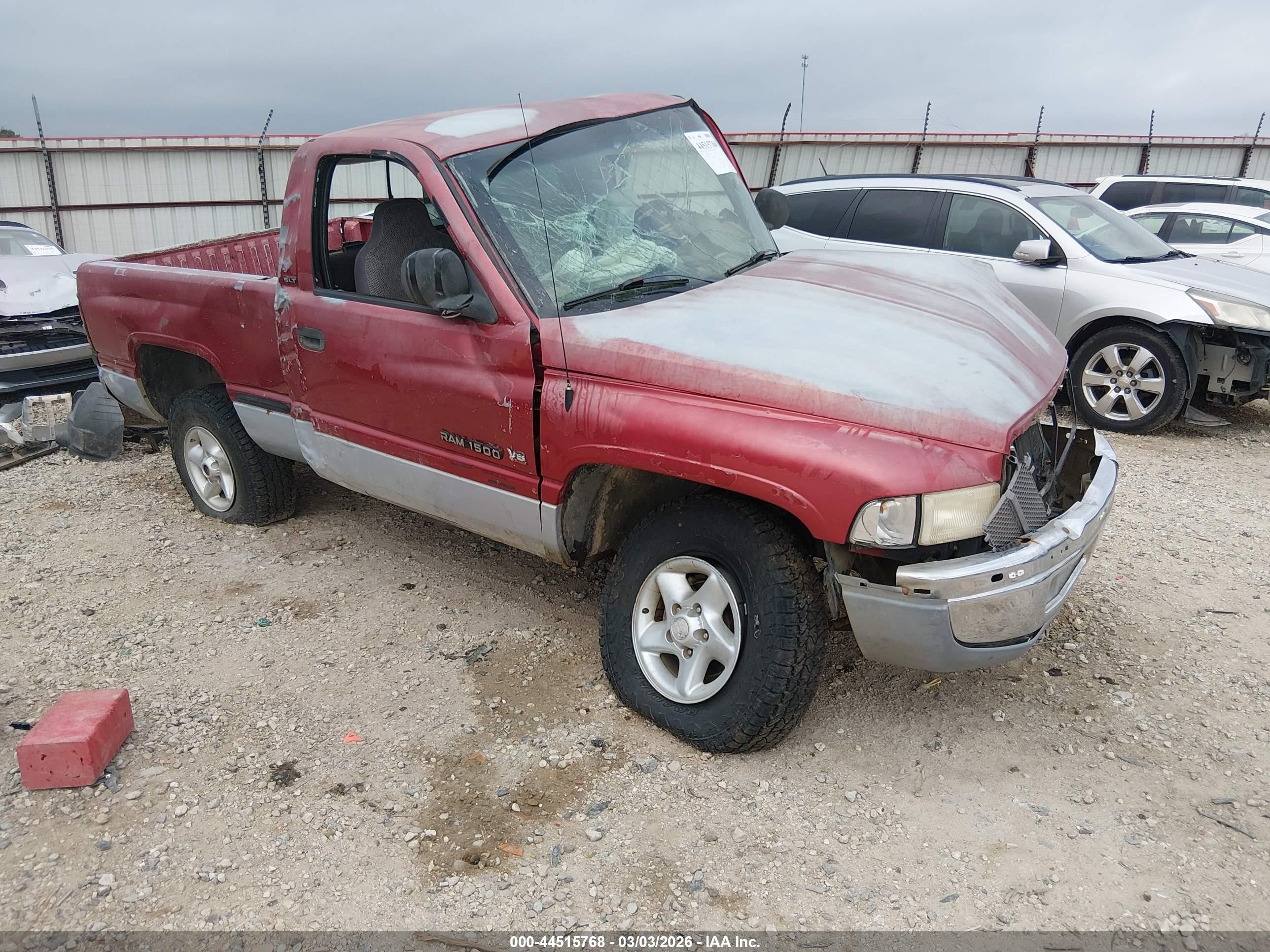 1999 Dodge RAM, VIN 3B7HF16Y3XM507471 — Front end