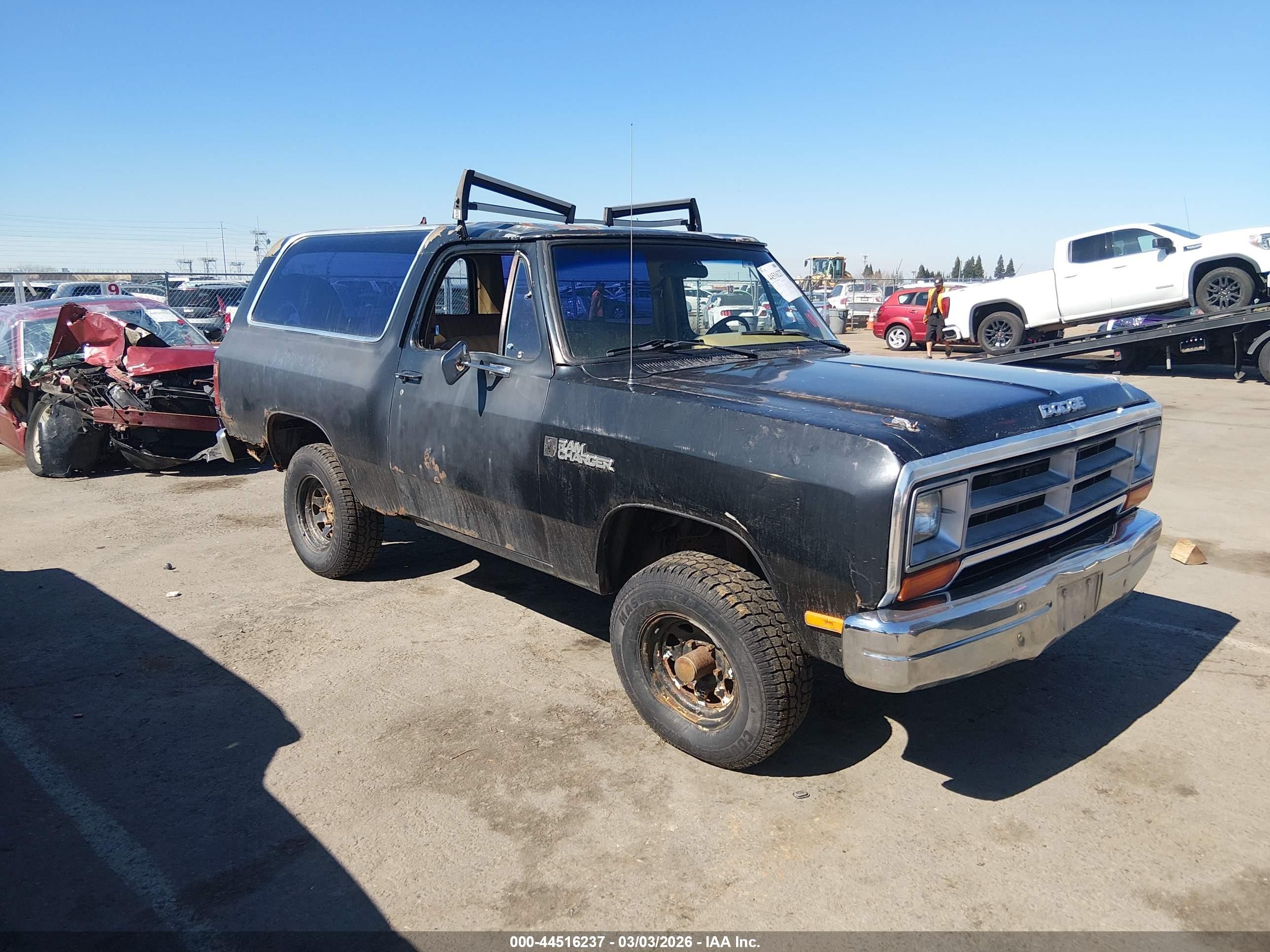 1988 Dodge Ram Charger, VIN 3B4GW12W3JM805197 — Опрокидывание