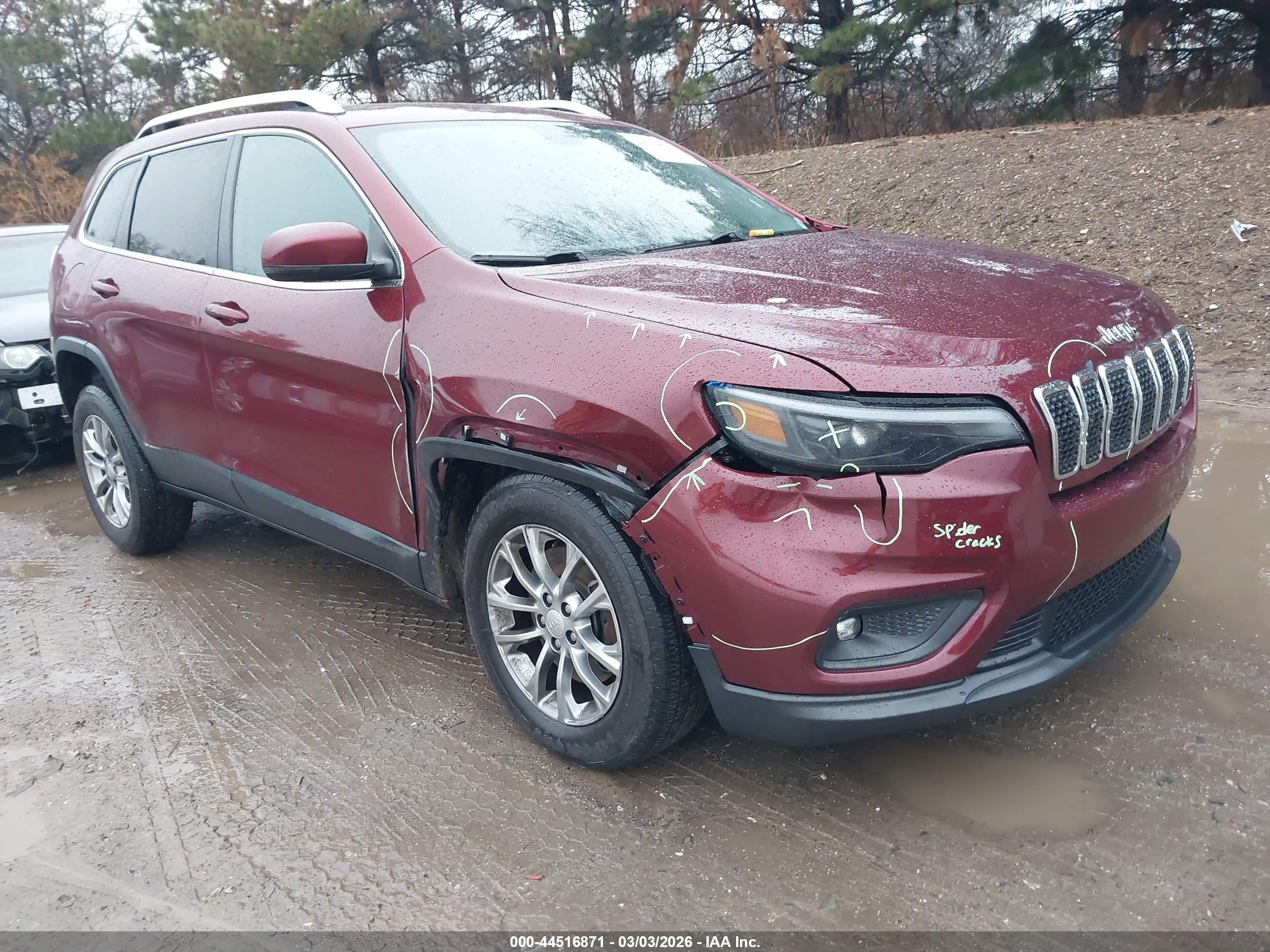 2019 Jeep Cherokee Latitude Plus, VIN 1C4PJMLB6KD213269 — Front end