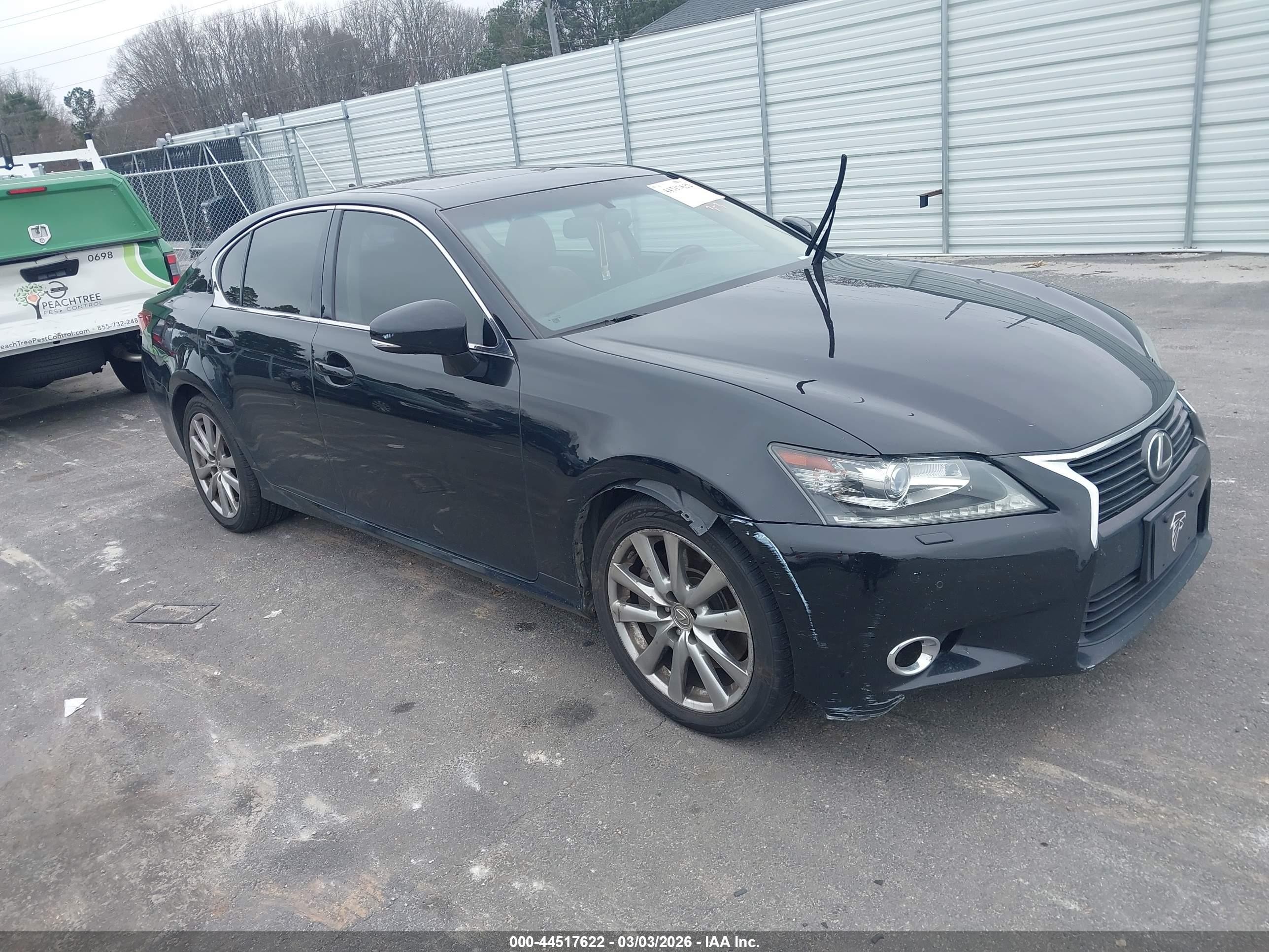 2014 Lexus GS 350, VIN JTHCE1BL9E5028383 — Front end