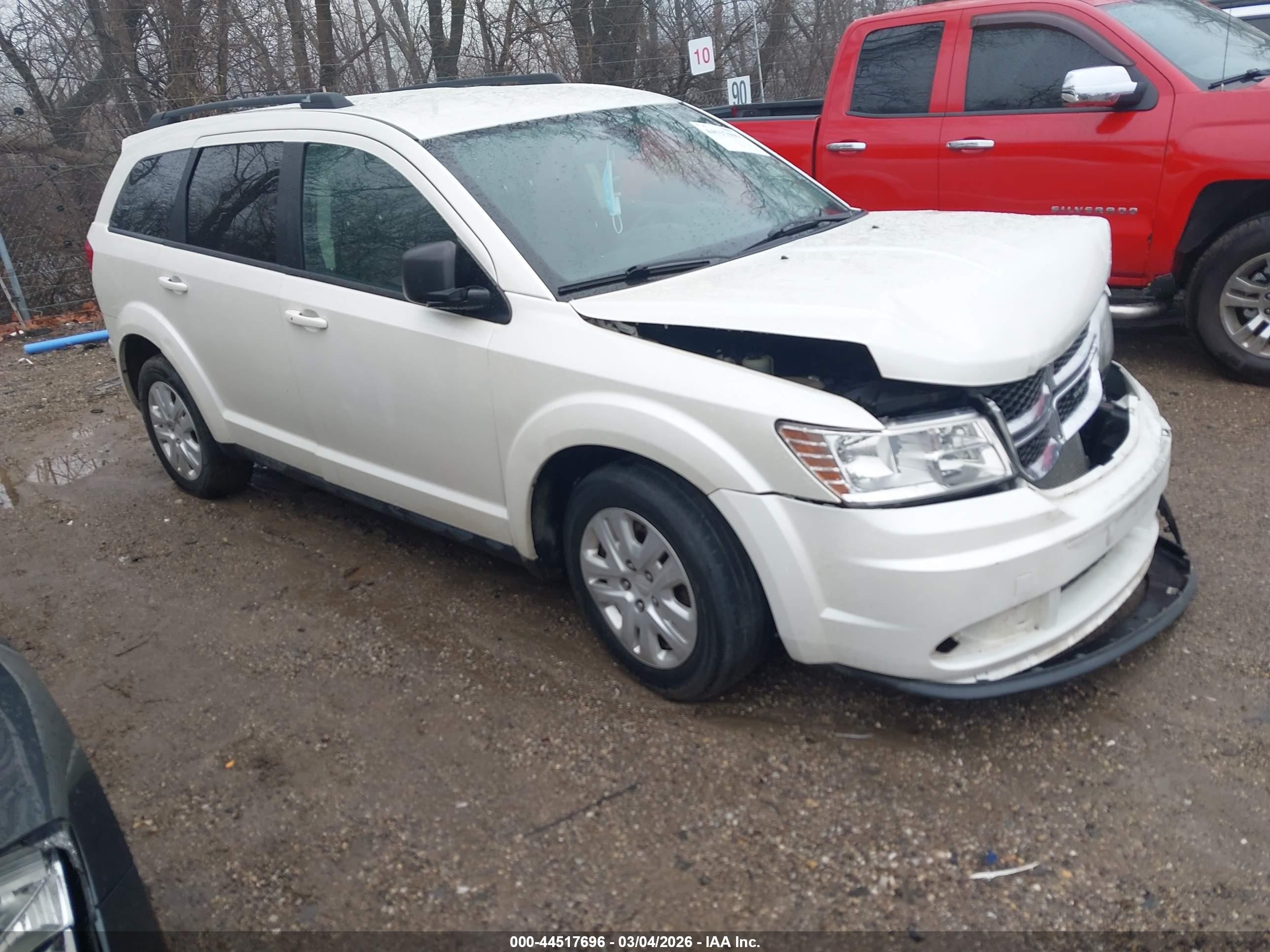 2018 Dodge Journey SE, VIN 3C4PDCAB8JT520309 — Front end
