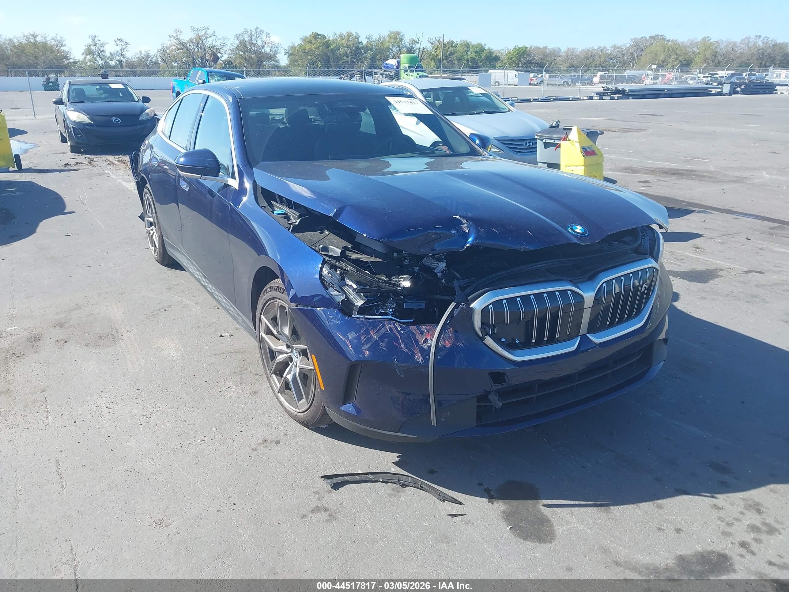 2025 BMW i5 xDrive40, VIN WBY13HG02SCU73043 — Front end