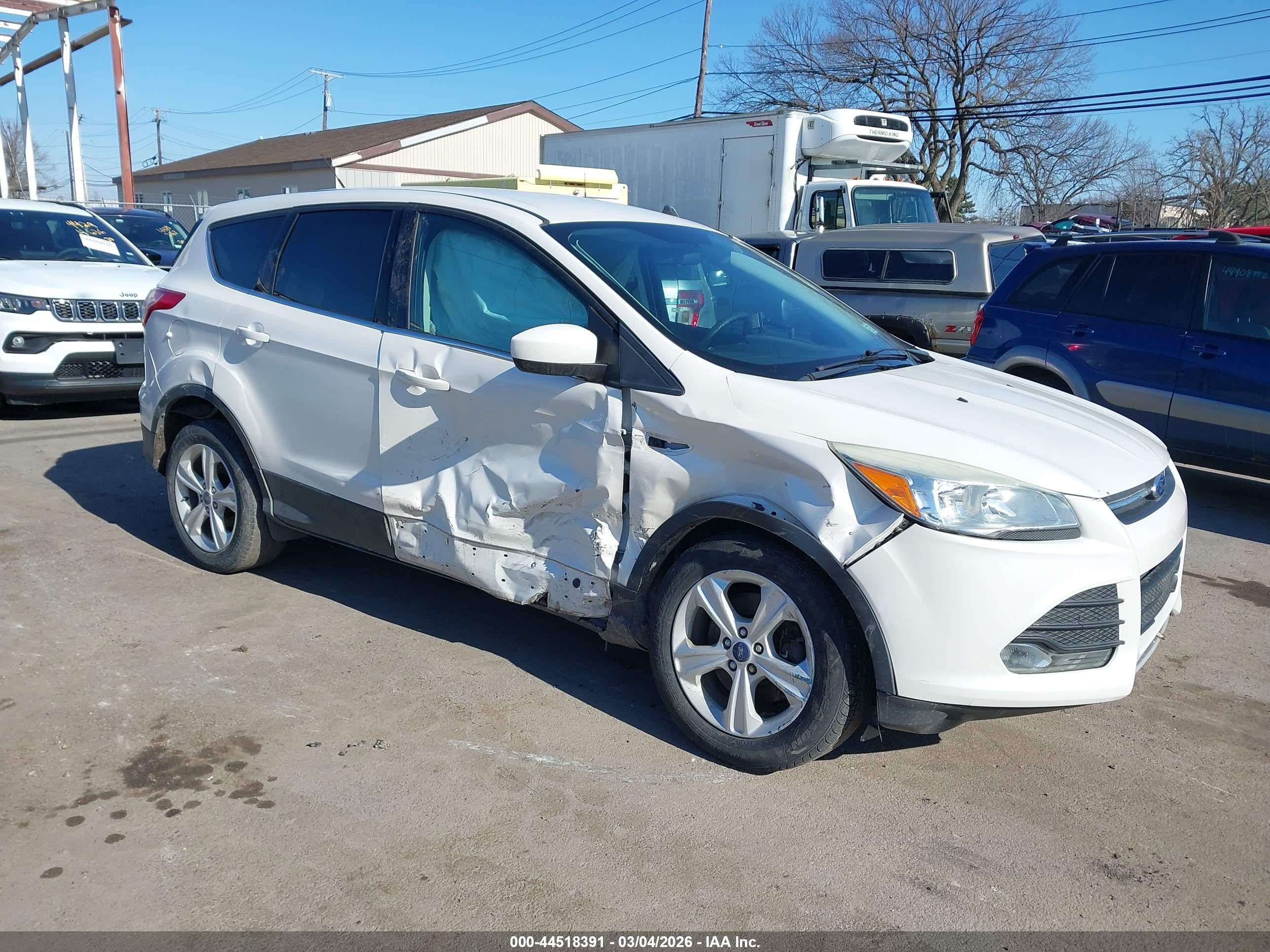 2015 Ford Escape SE, VIN 1FMCU9GX0FUB54293 — Side
